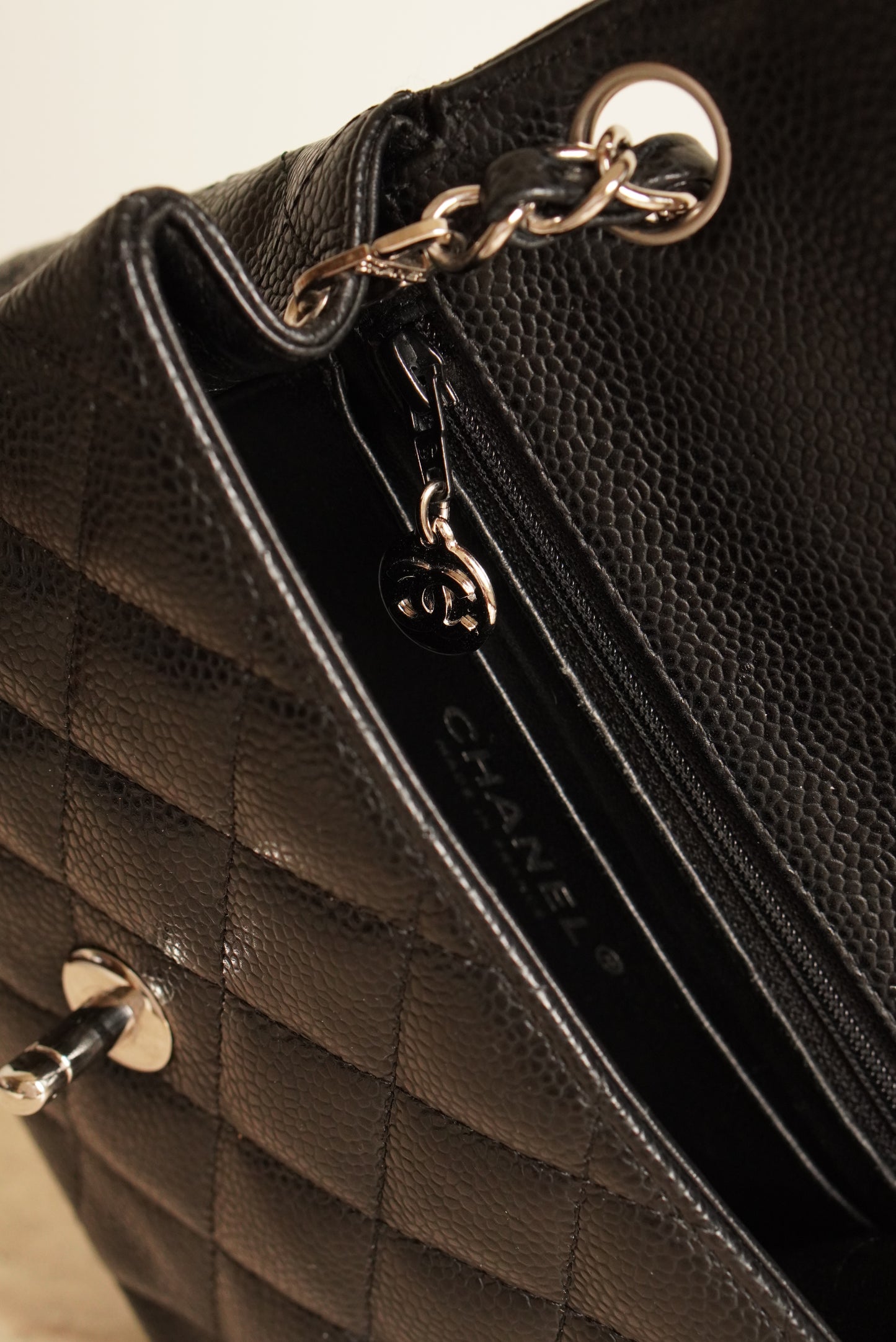 CHANEL CLASSIC MINI SQUARE | BLACK