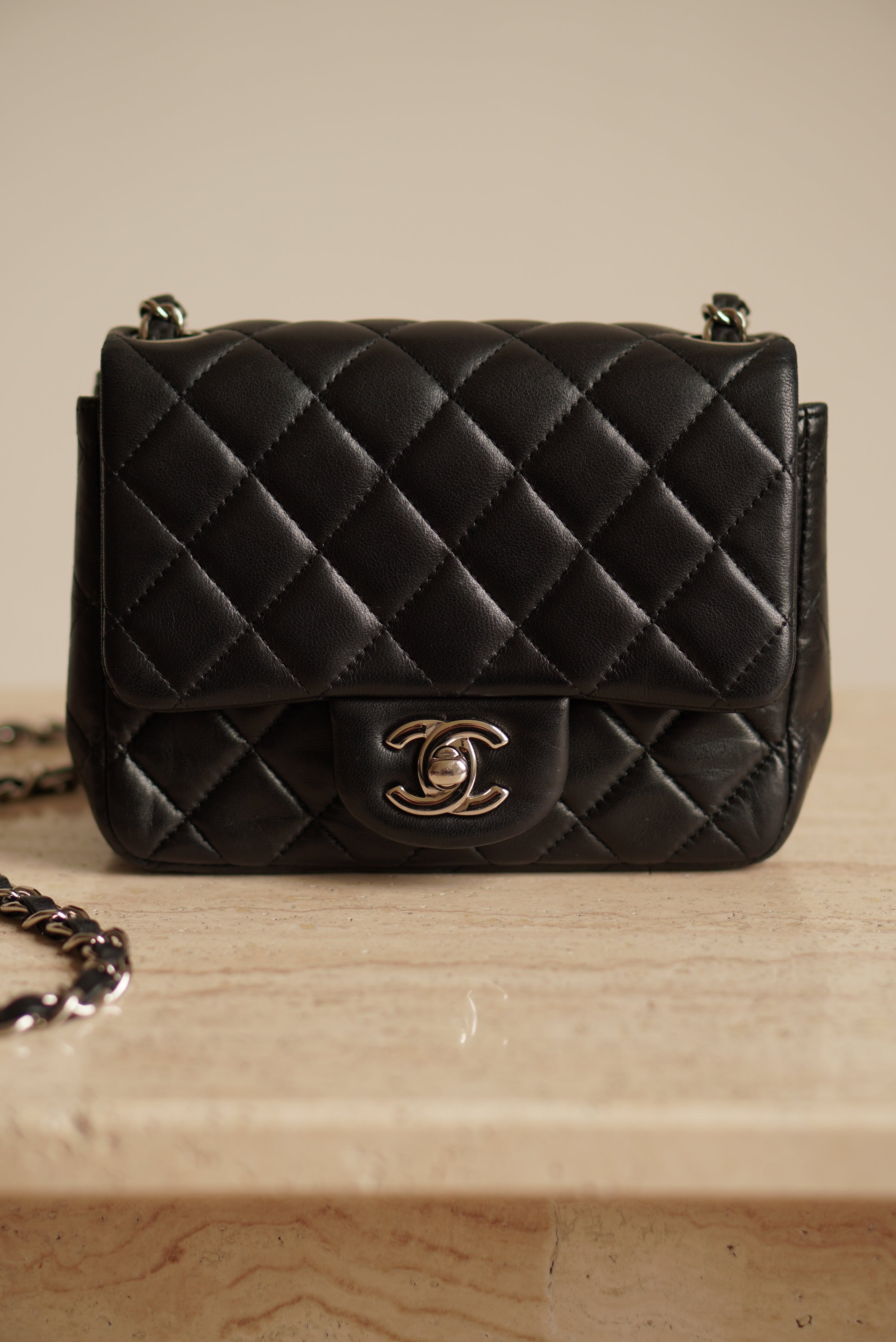 CHANEL CLASSIC MINI SQUARE | BLACK