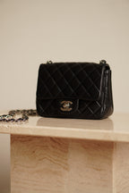 CHANEL CLASSIC MINI SQUARE | BLACK