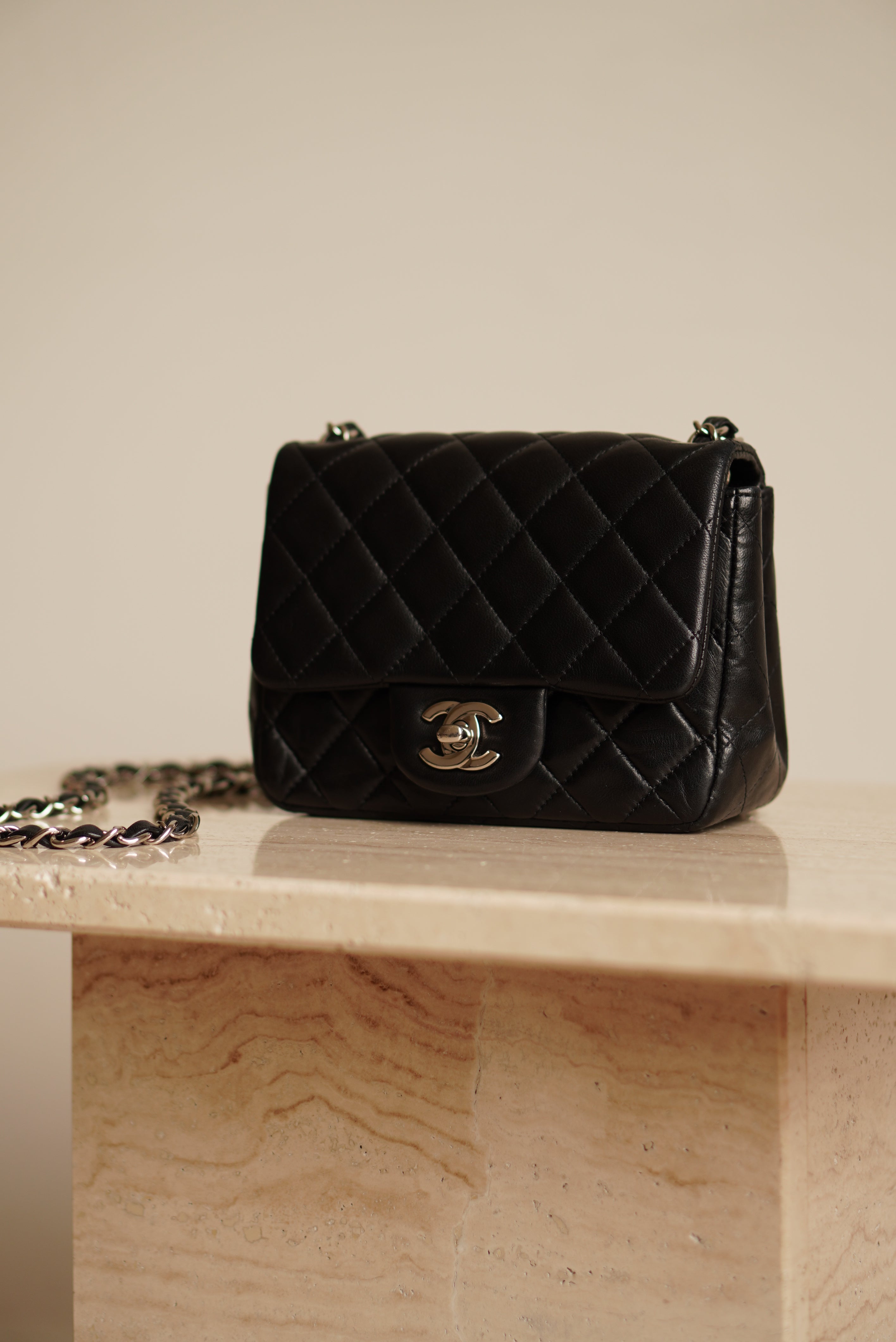 CHANEL CLASSIC MINI SQUARE | BLACK