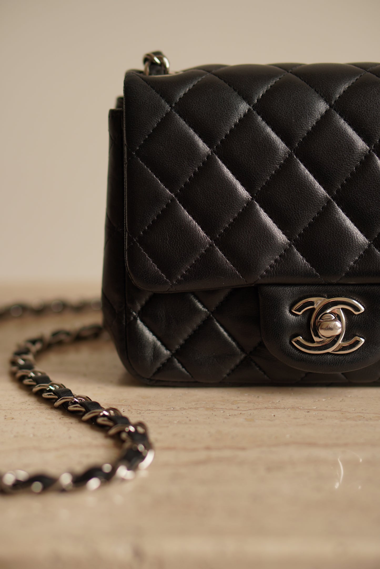 CHANEL CLASSIC MINI SQUARE | BLACK