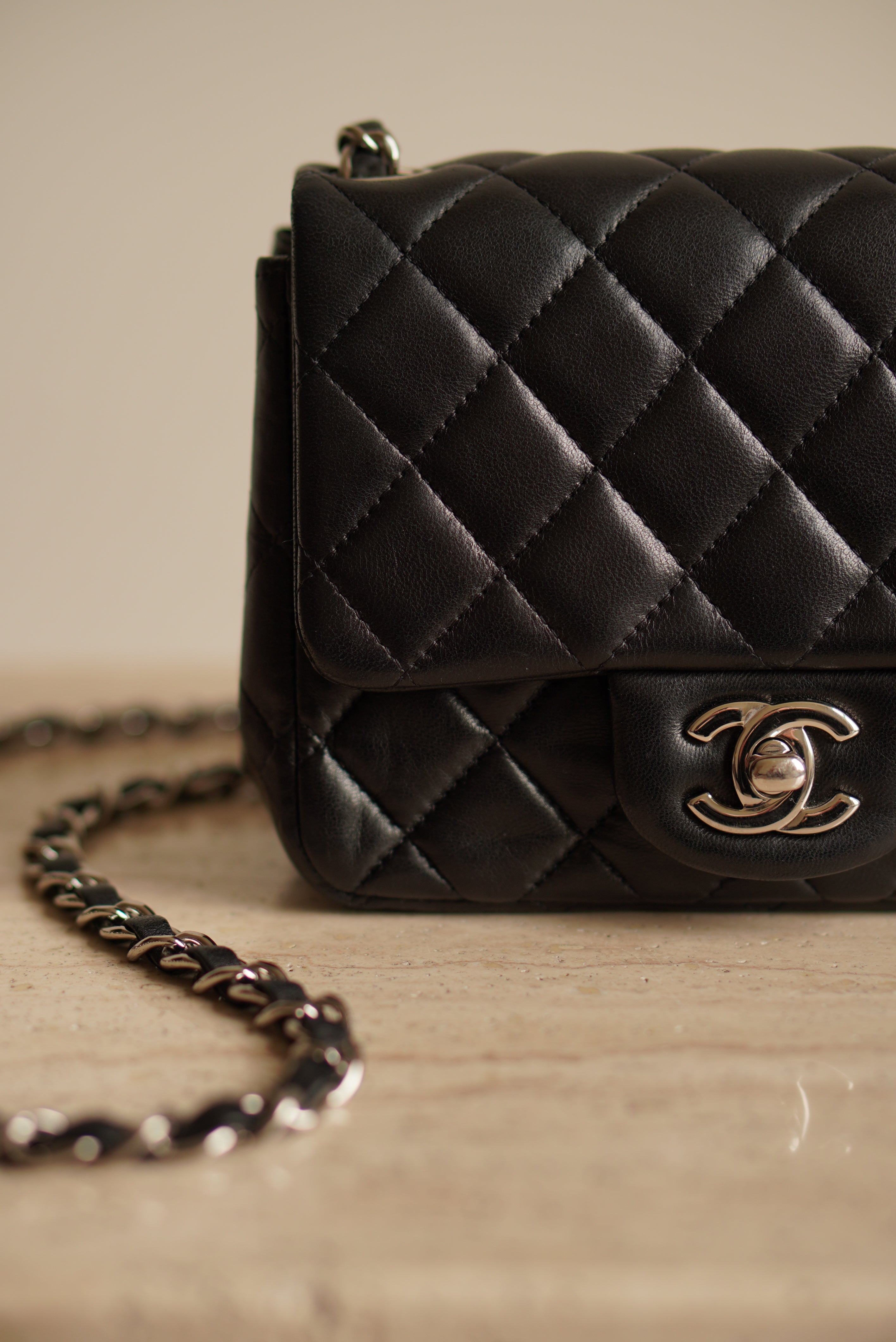 CHANEL CLASSIC MINI SQUARE | BLACK