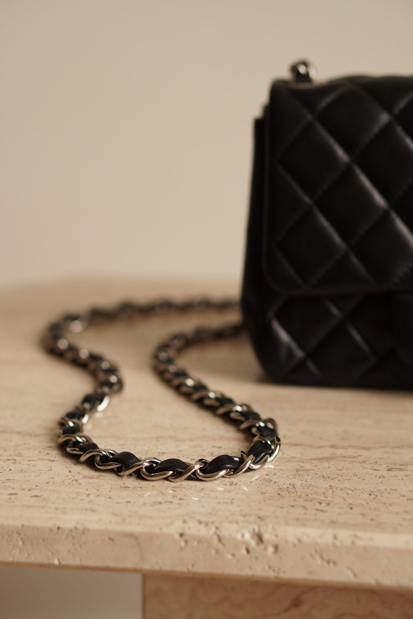 CHANEL CLASSIC MINI SQUARE | BLACK