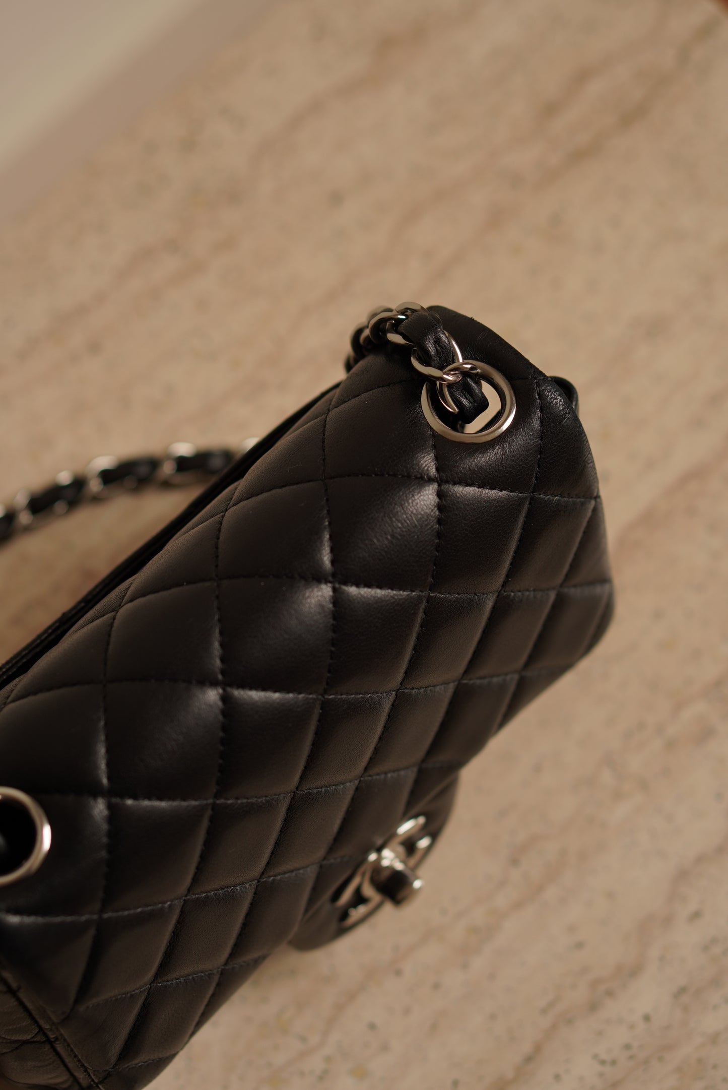 CHANEL CLASSIC MINI SQUARE | BLACK