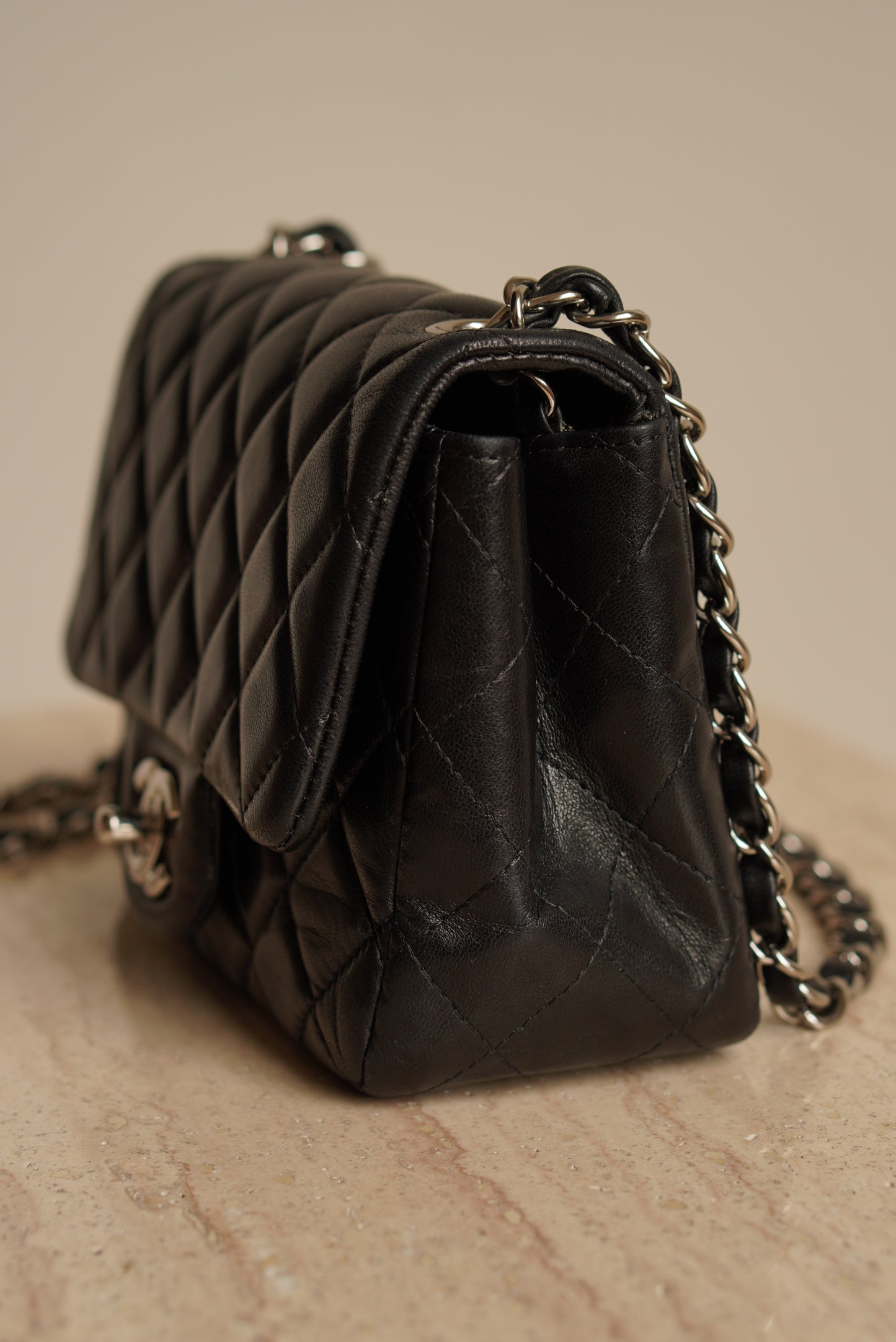 CHANEL CLASSIC MINI SQUARE | BLACK