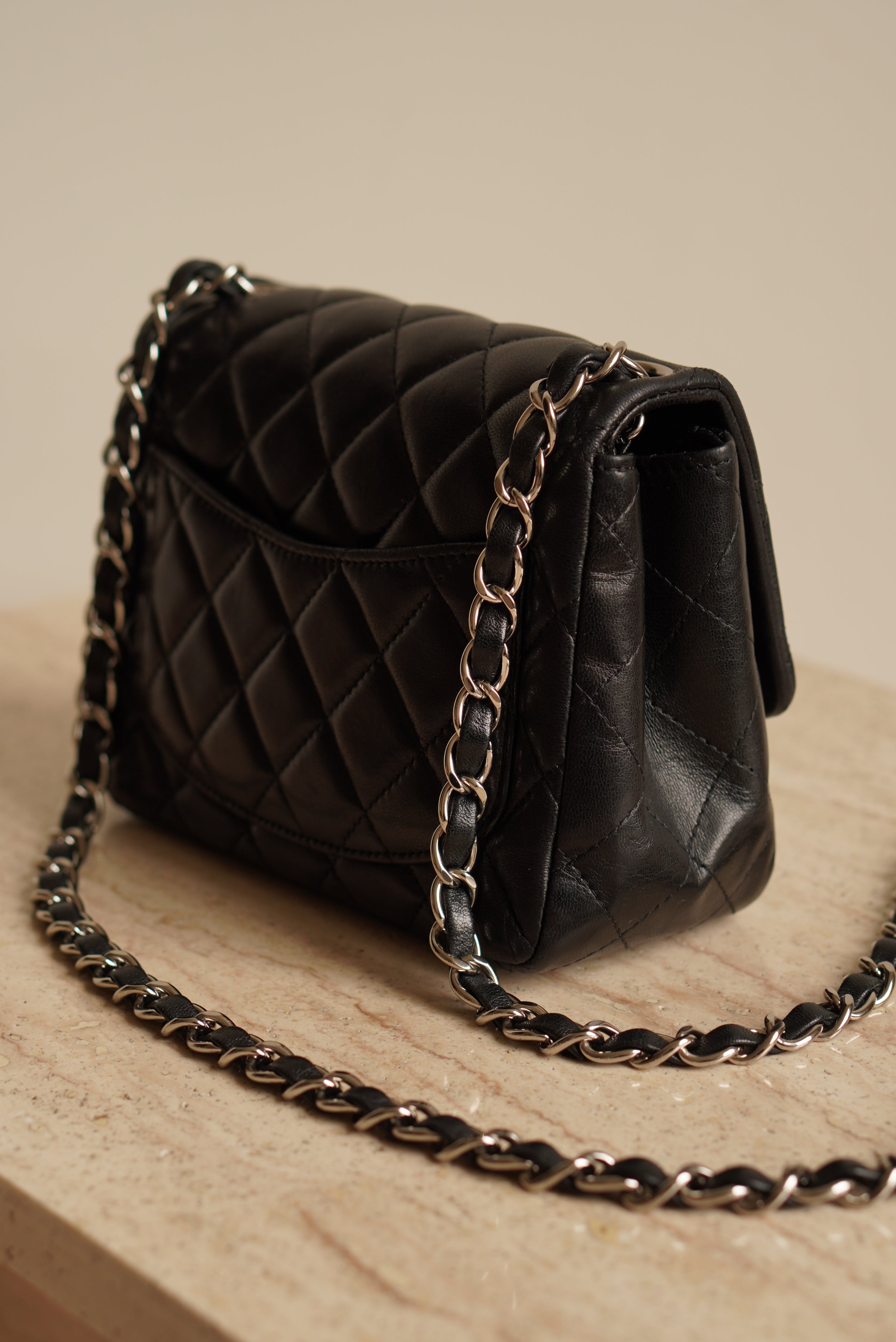 CHANEL CLASSIC MINI SQUARE | BLACK