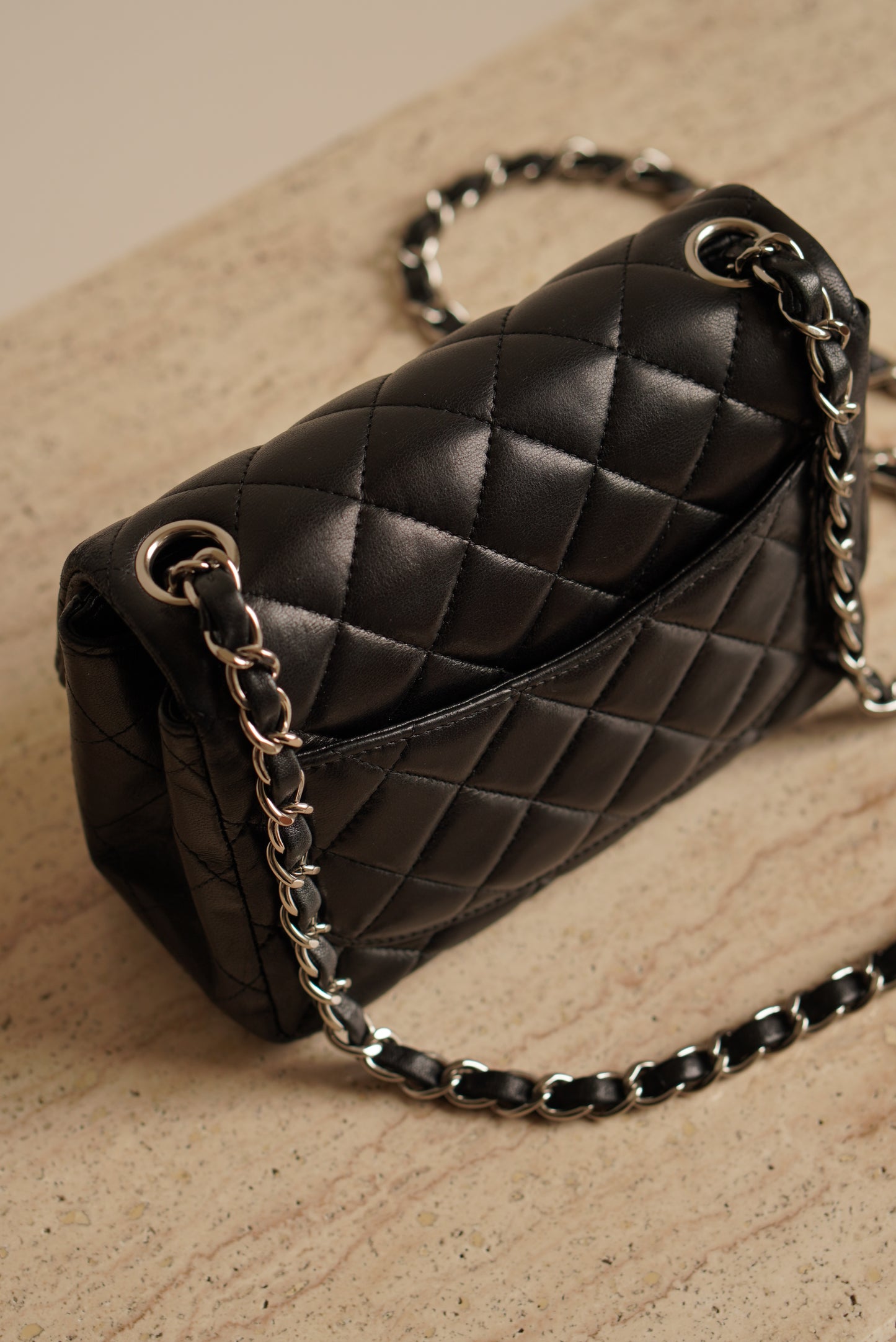 CHANEL CLASSIC MINI SQUARE | BLACK