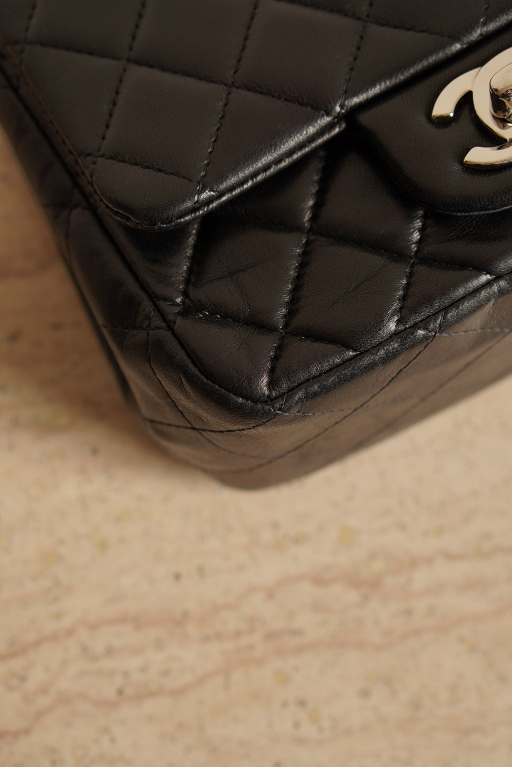 CHANEL CLASSIC MINI SQUARE | BLACK