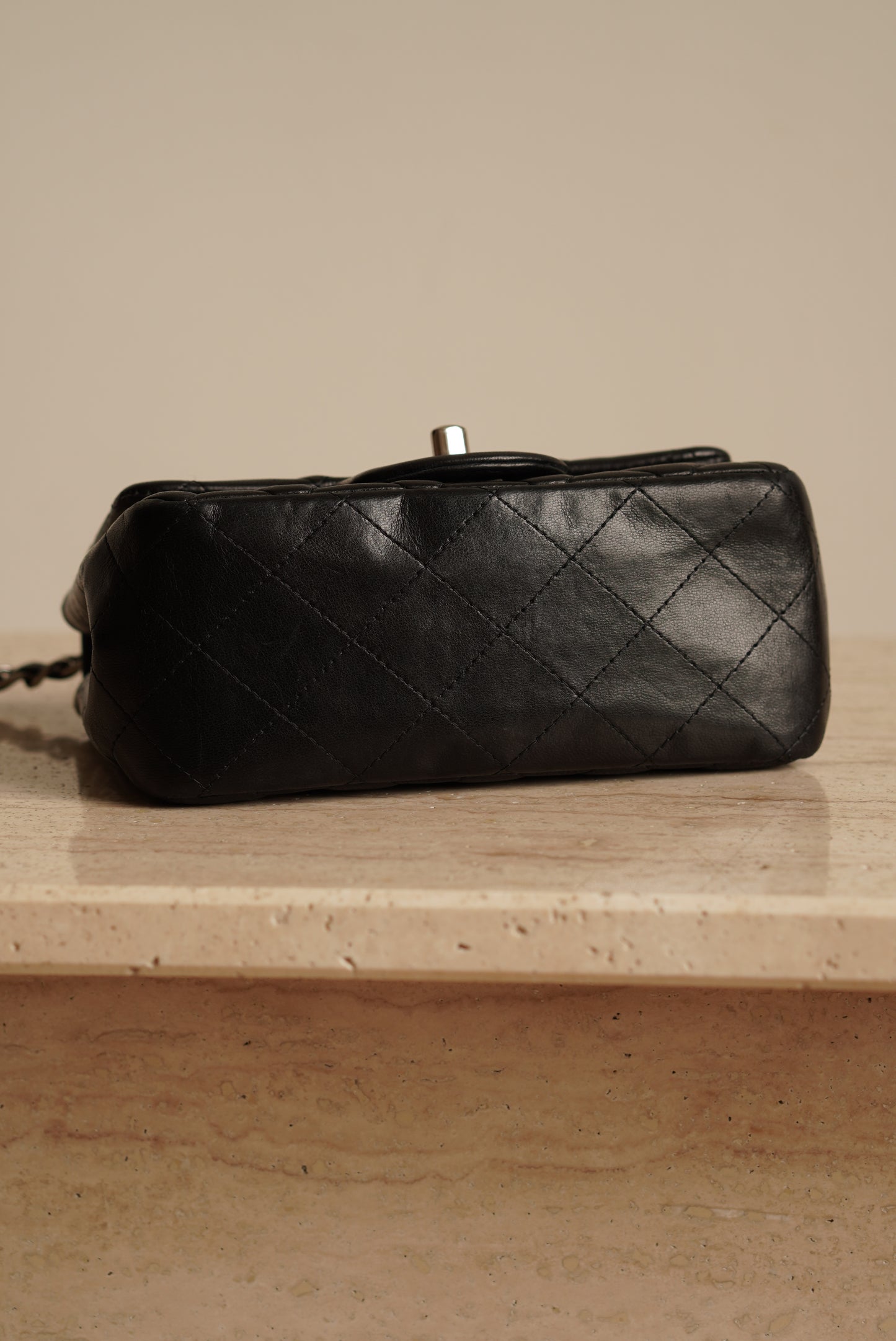 CHANEL CLASSIC MINI SQUARE | BLACK