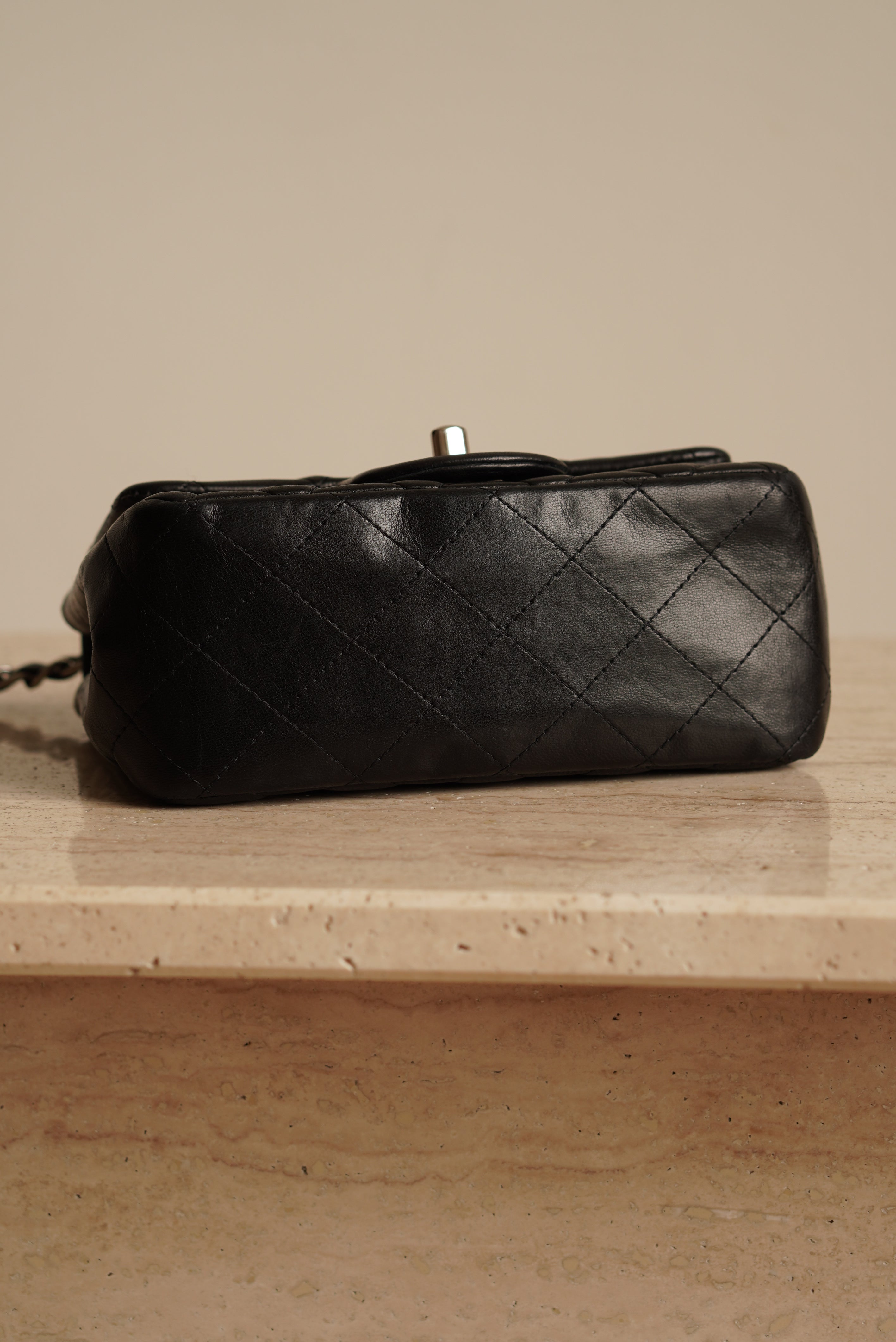 CHANEL CLASSIC MINI SQUARE | BLACK