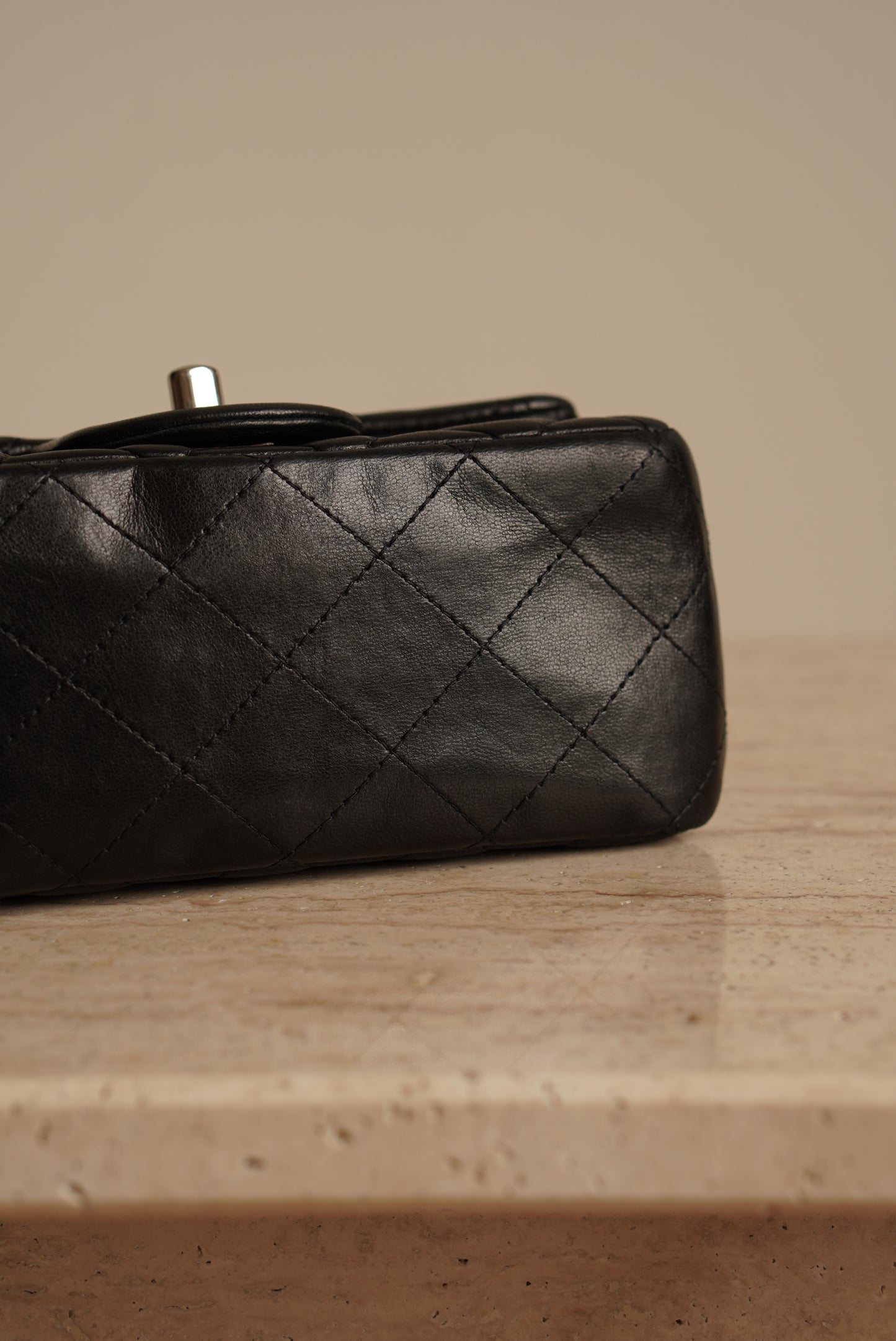 CHANEL CLASSIC MINI SQUARE | BLACK