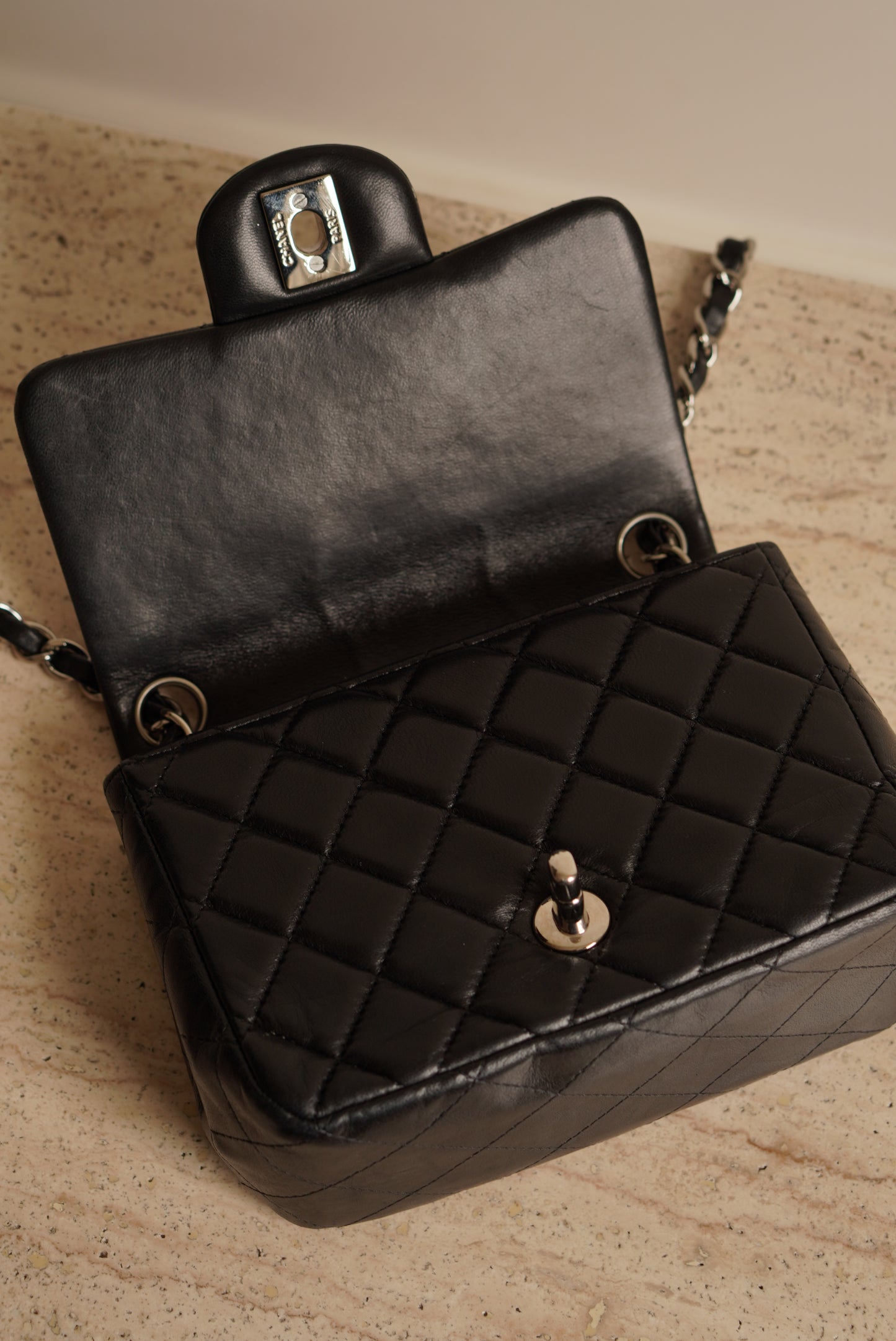 CHANEL CLASSIC MINI SQUARE | BLACK