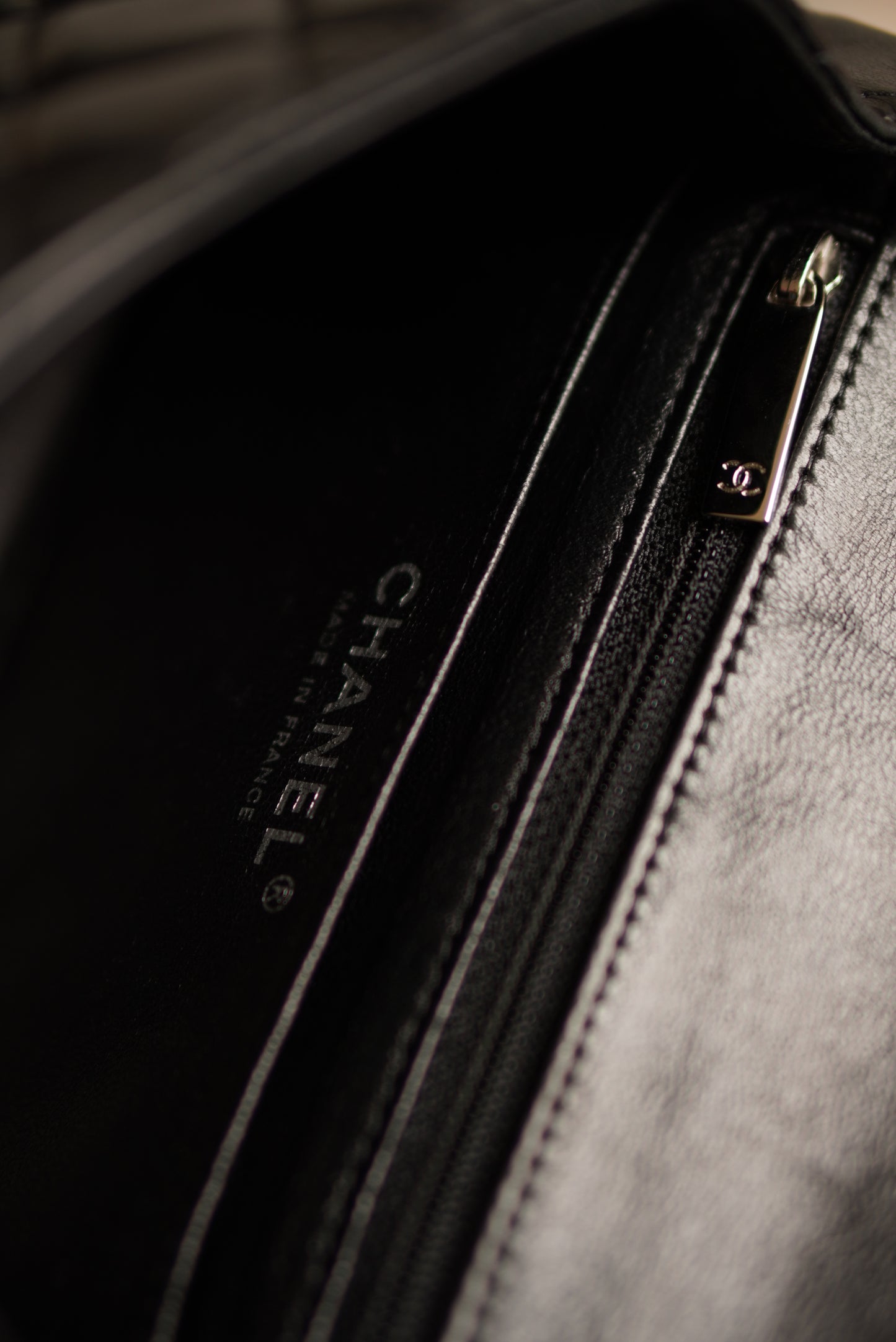 CHANEL CLASSIC MINI SQUARE | BLACK