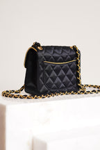 CHANEL CLASSIC MINI SQUARE | BLACK