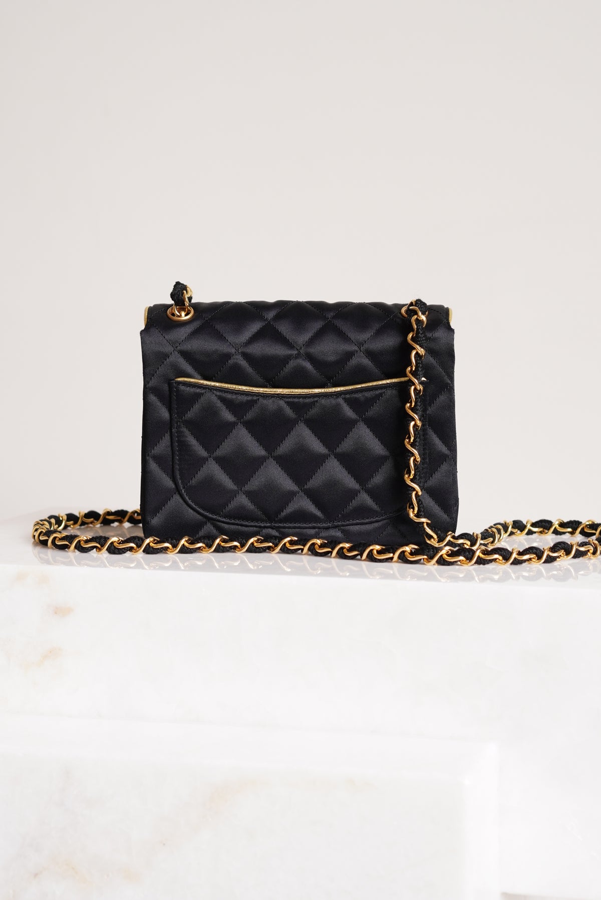 CHANEL CLASSIC MINI SQUARE | BLACK