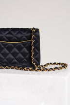 CHANEL CLASSIC MINI SQUARE | BLACK