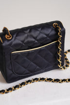 CHANEL CLASSIC MINI SQUARE | BLACK