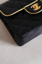 CHANEL CLASSIC MINI SQUARE | BLACK