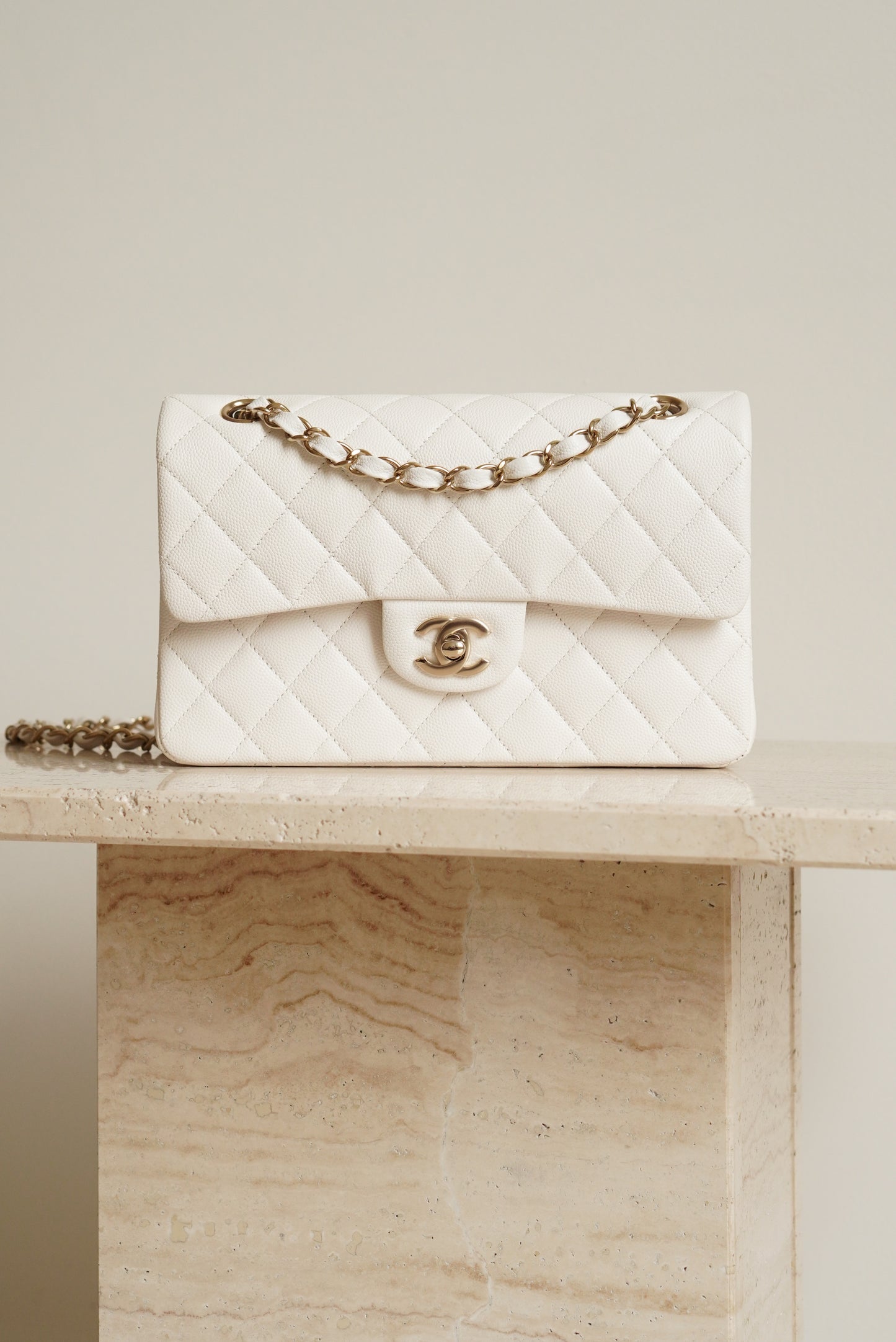 CHANEL CLASSIC 22B SMALL DOUBLE FLAP | WHITE