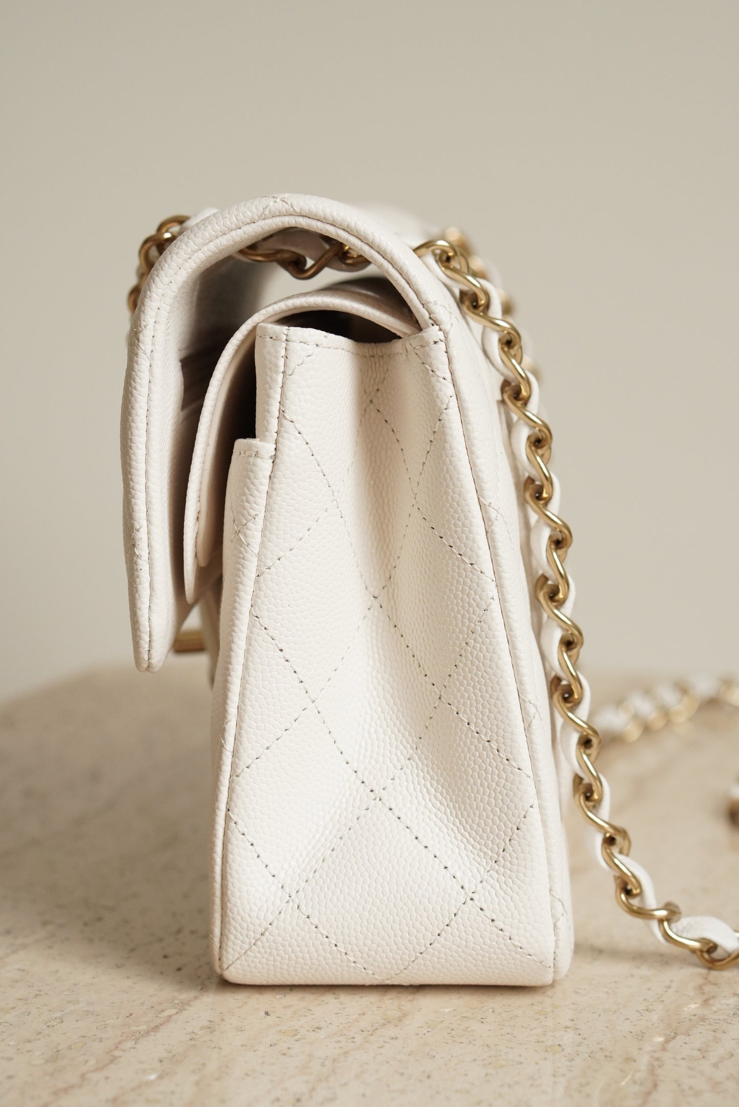 CHANEL CLASSIC 22B SMALL DOUBLE FLAP | WHITE