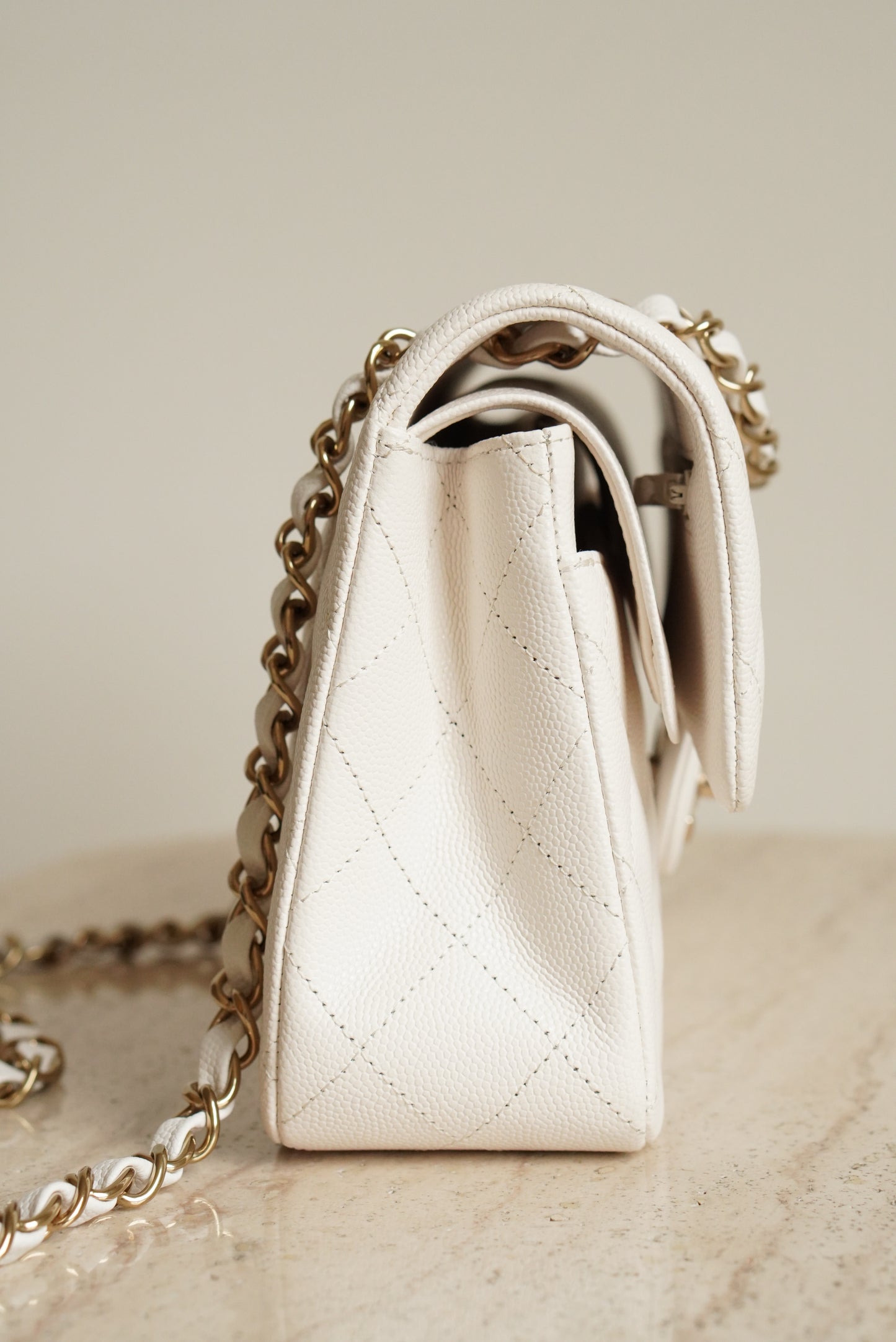 CHANEL CLASSIC 22B SMALL DOUBLE FLAP | WHITE