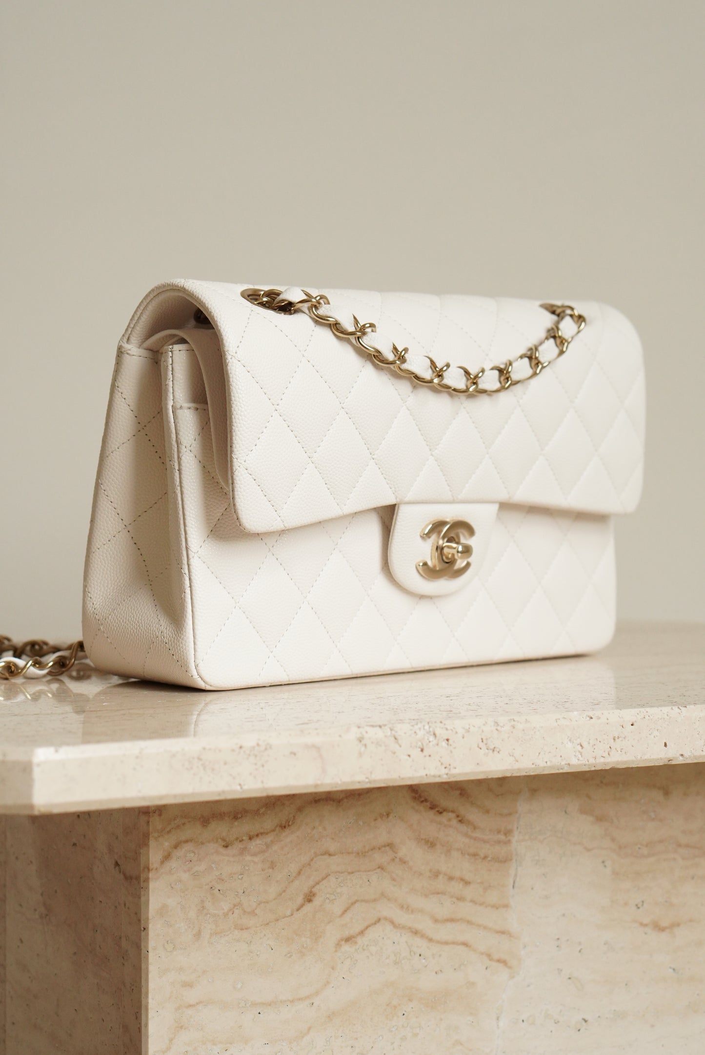 CHANEL CLASSIC 22B SMALL DOUBLE FLAP | WHITE