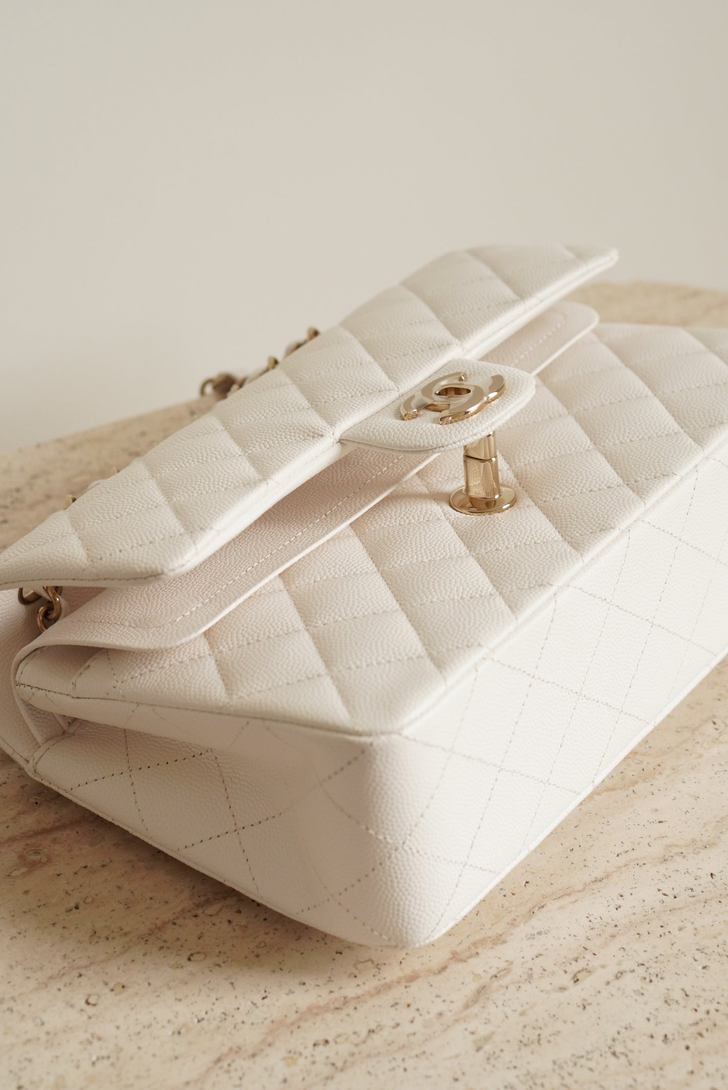 CHANEL CLASSIC 22B SMALL DOUBLE FLAP | WHITE