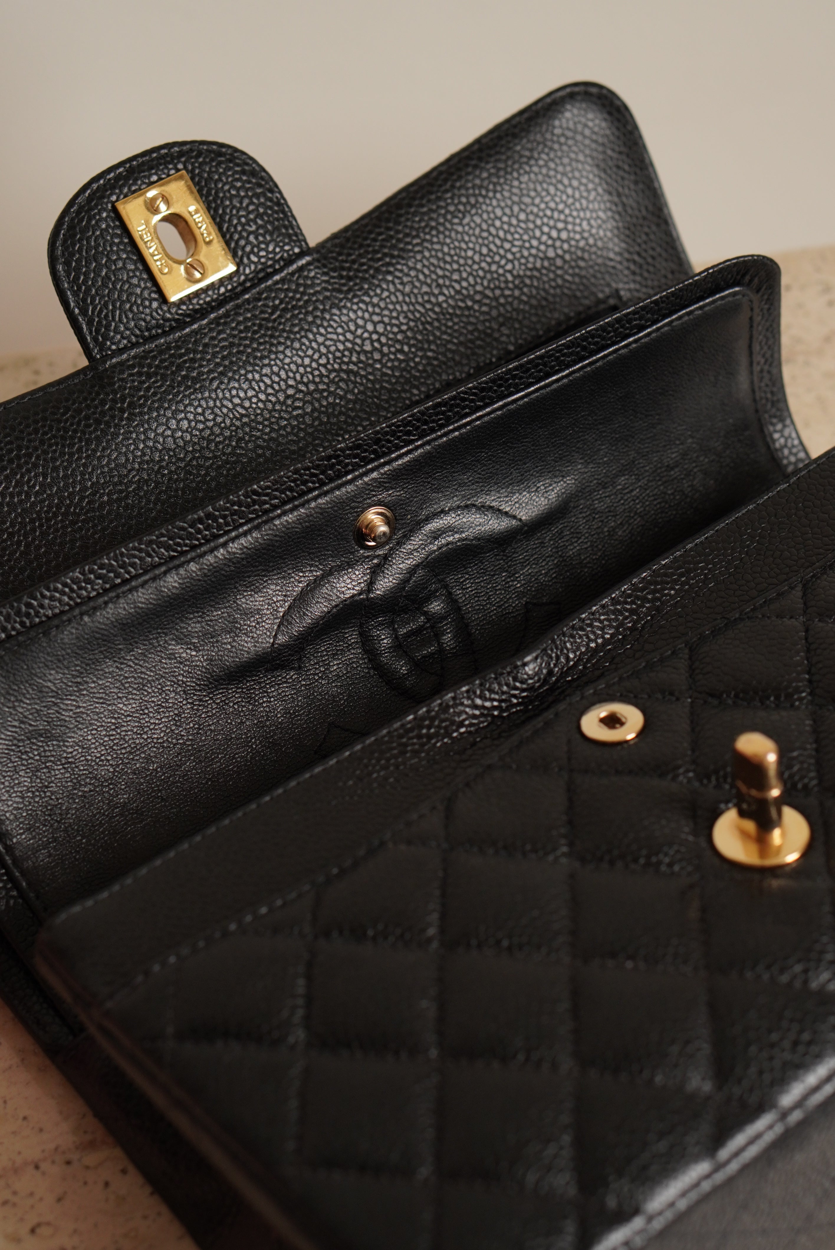 CHANEL CLASSIC SMALL DOUBLE FLAP | BLACK