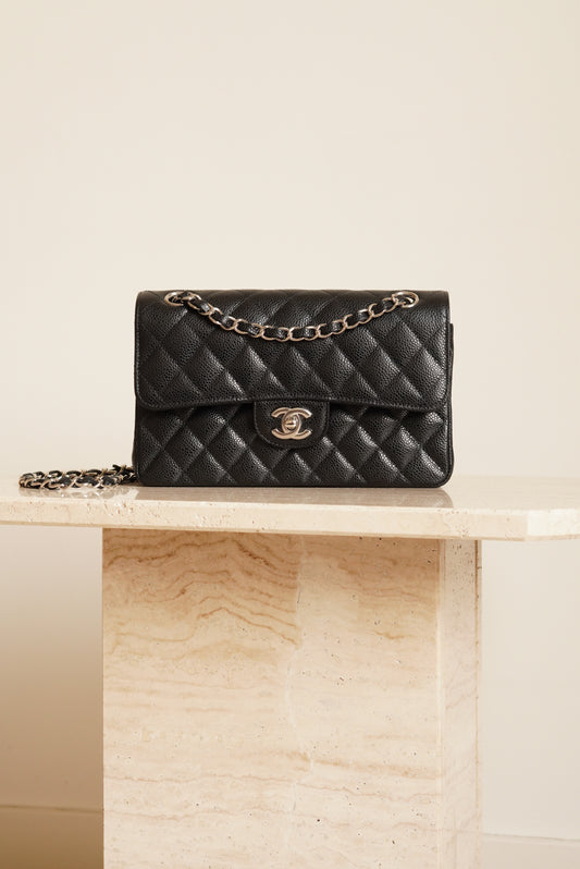 CHANEL CLASSIC SMALL DOUBLE FLAP | BLACK