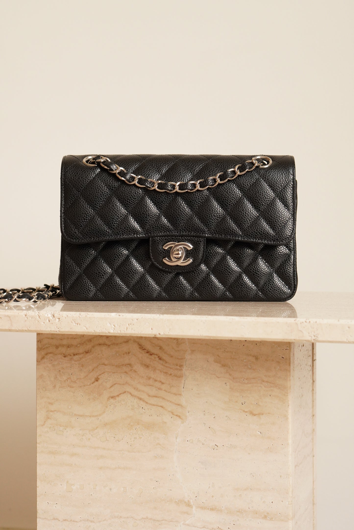 CHANEL CLASSIC SMALL DOUBLE FLAP | BLACK