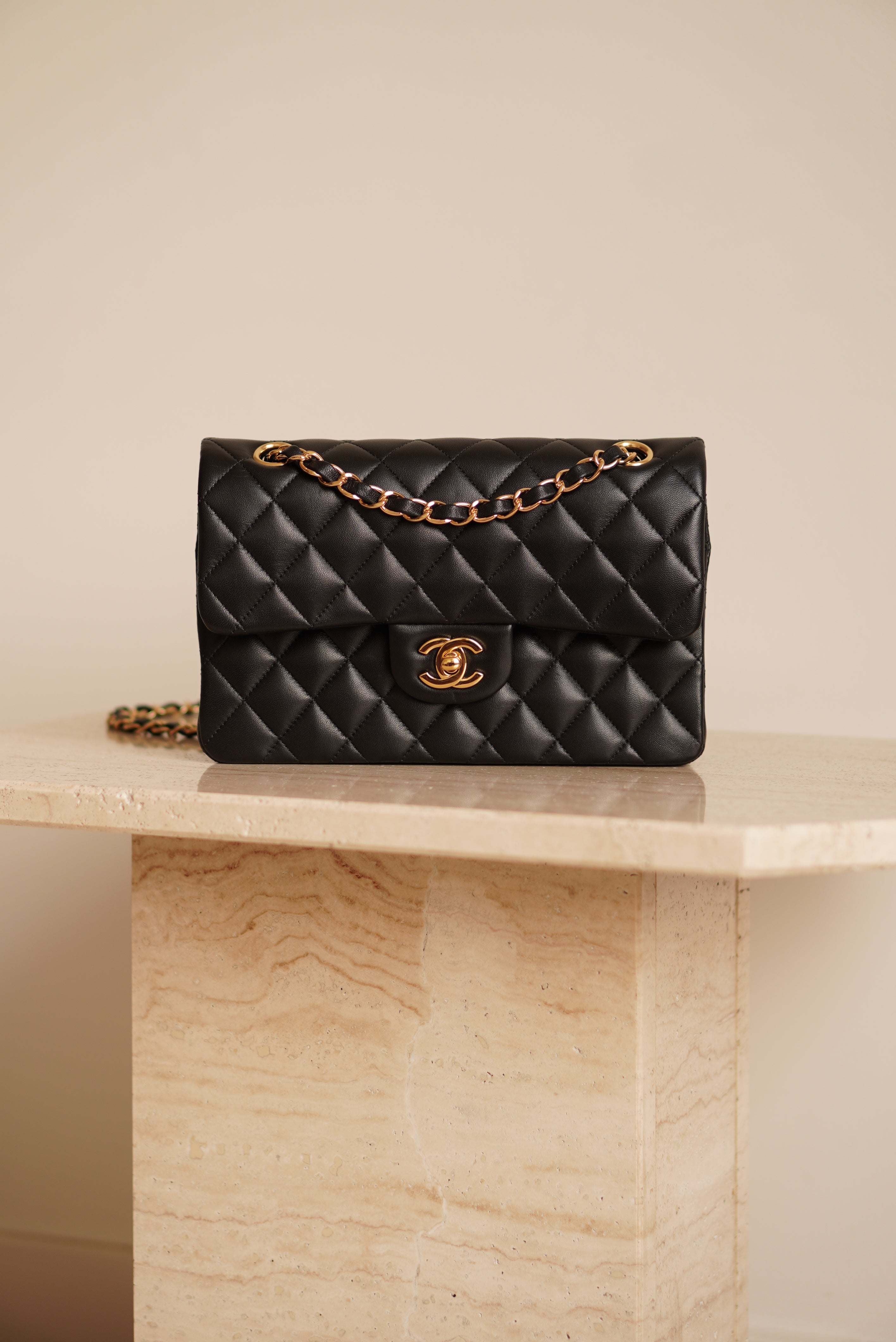 CHANEL CLASSIC SMALL DOUBLE FLAP | BLACK