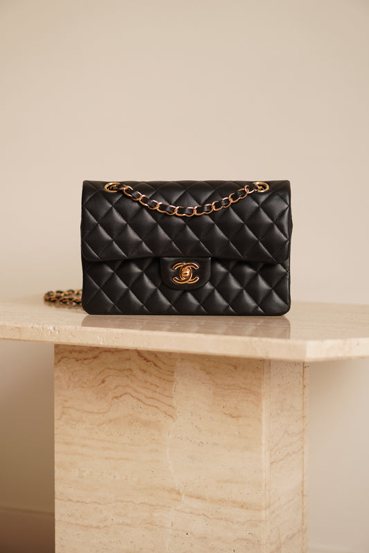CHANEL CLASSIC SMALL DOUBLE FLAP | BLACK