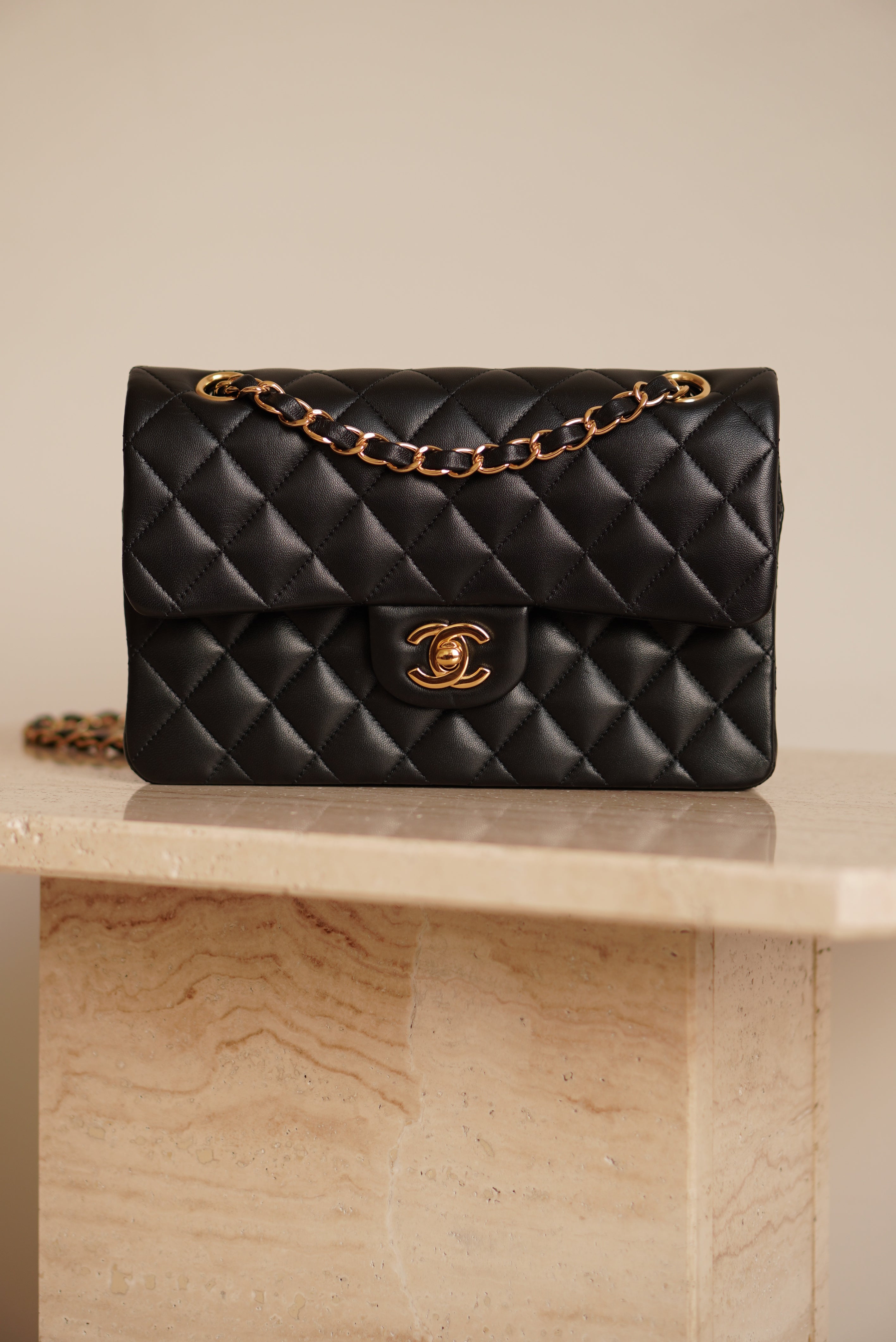 CHANEL CLASSIC SMALL DOUBLE FLAP | BLACK