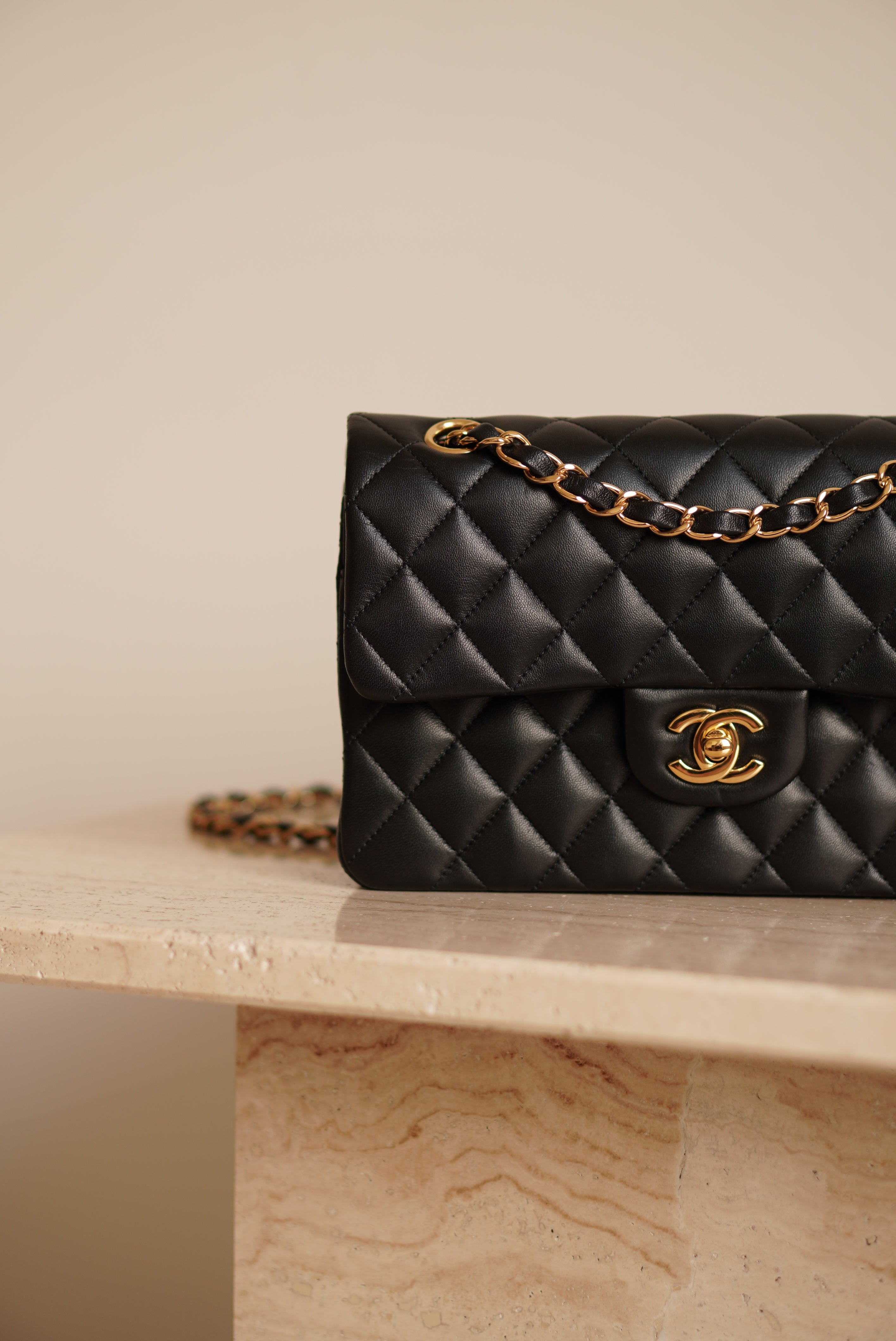 CHANEL CLASSIC SMALL DOUBLE FLAP | BLACK