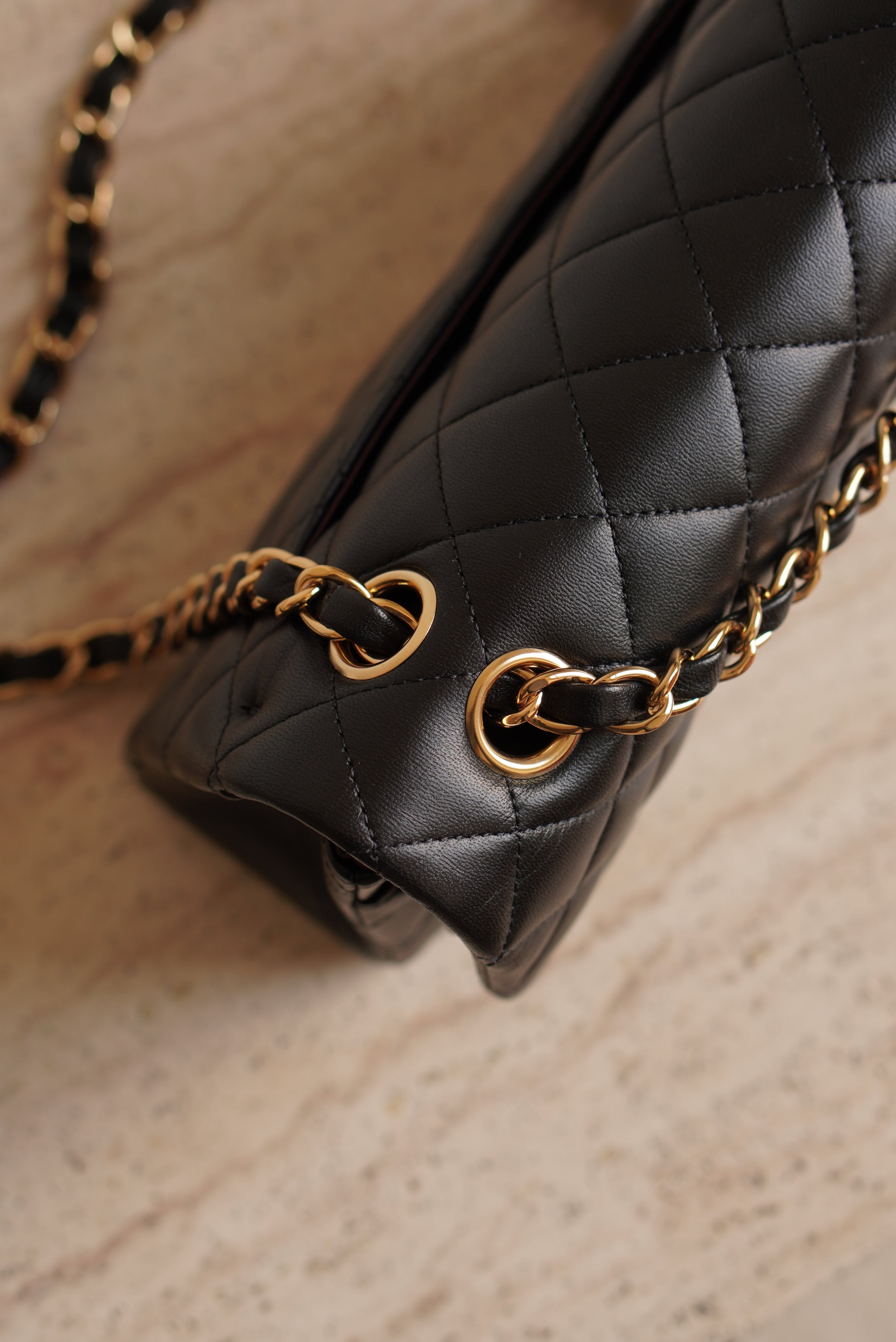 CHANEL CLASSIC SMALL DOUBLE FLAP | BLACK