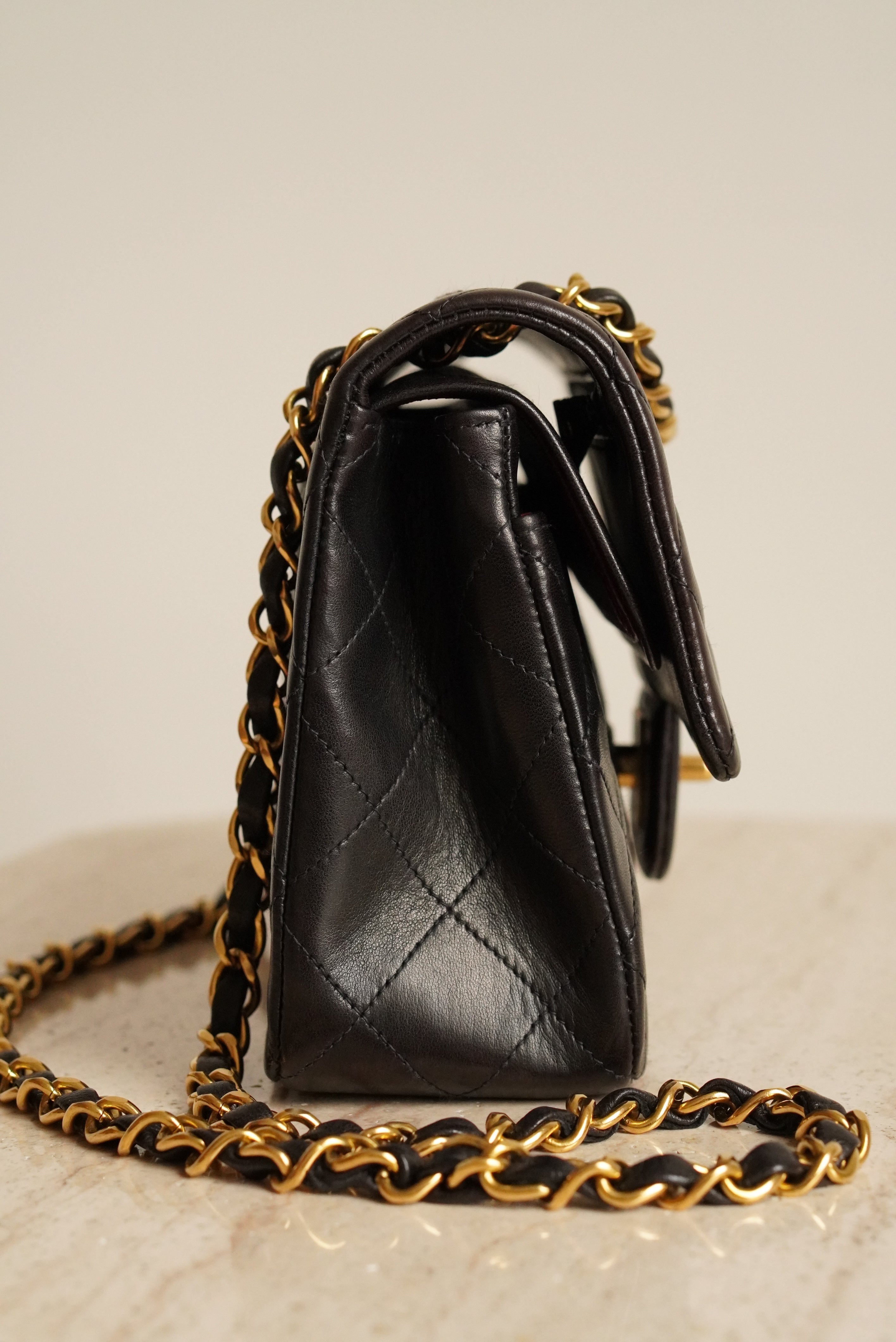 CHANEL CLASSIC SMALL DOUBLE FLAP | BLACK