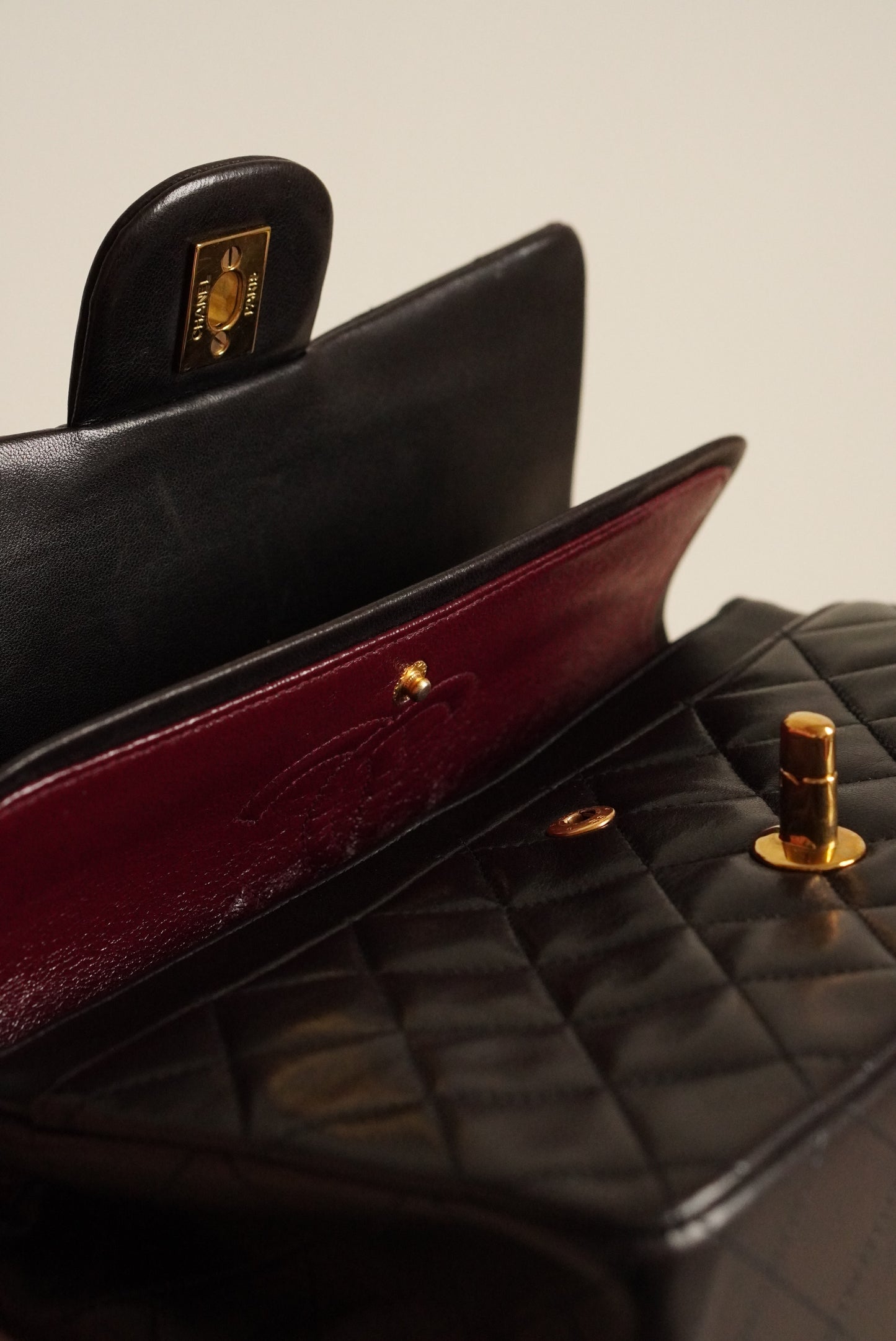 CHANEL CLASSIC SMALL DOUBLE FLAP | BLACK