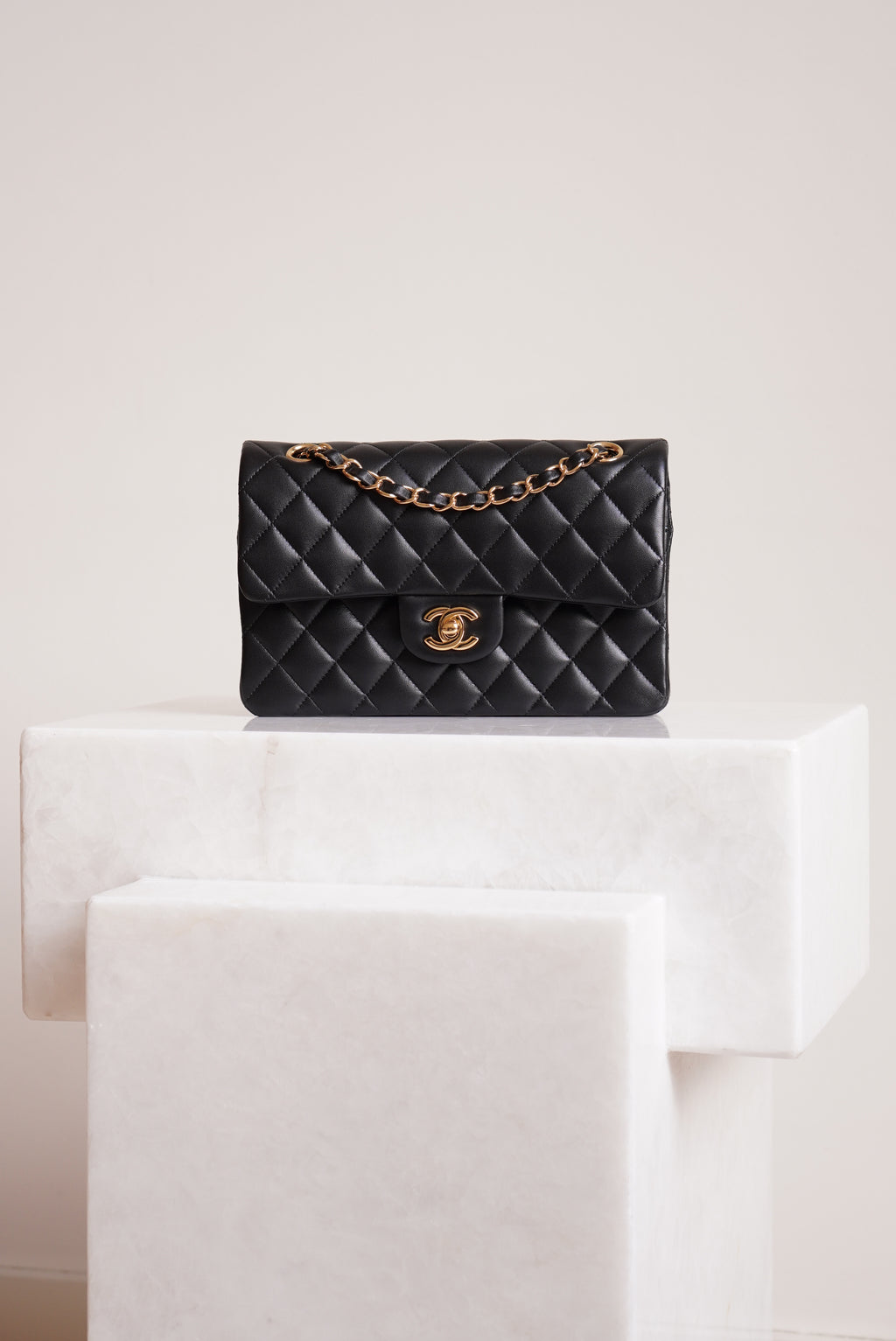CHANEL CLASSIC SMALL DOUBLE FLAP | BLACK