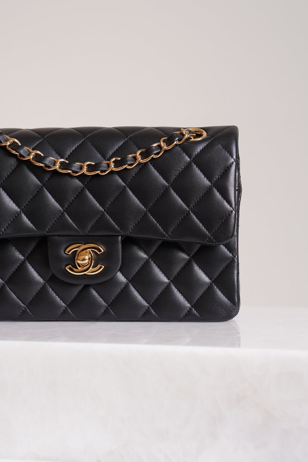 CHANEL CLASSIC SMALL DOUBLE FLAP | BLACK
