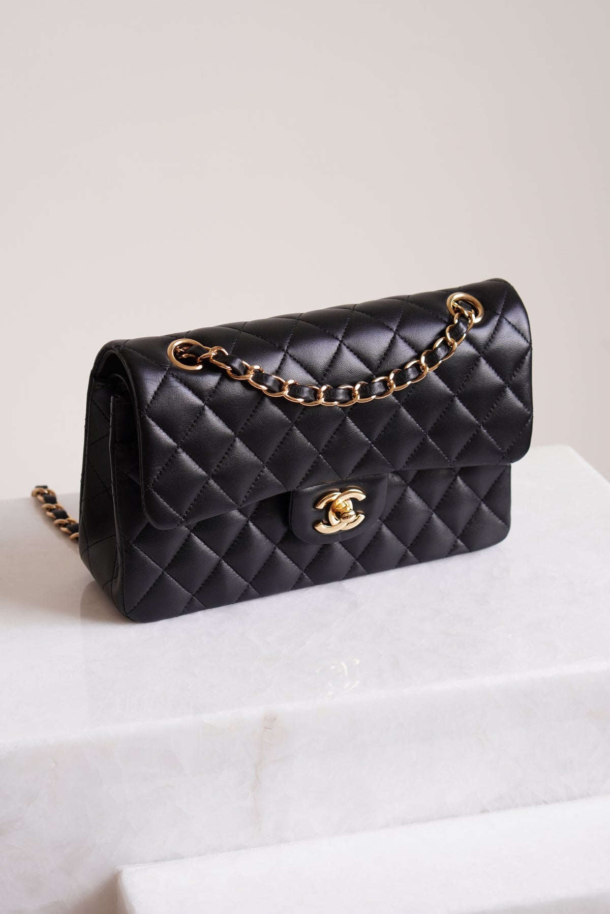 CHANEL CLASSIC SMALL DOUBLE FLAP | BLACK