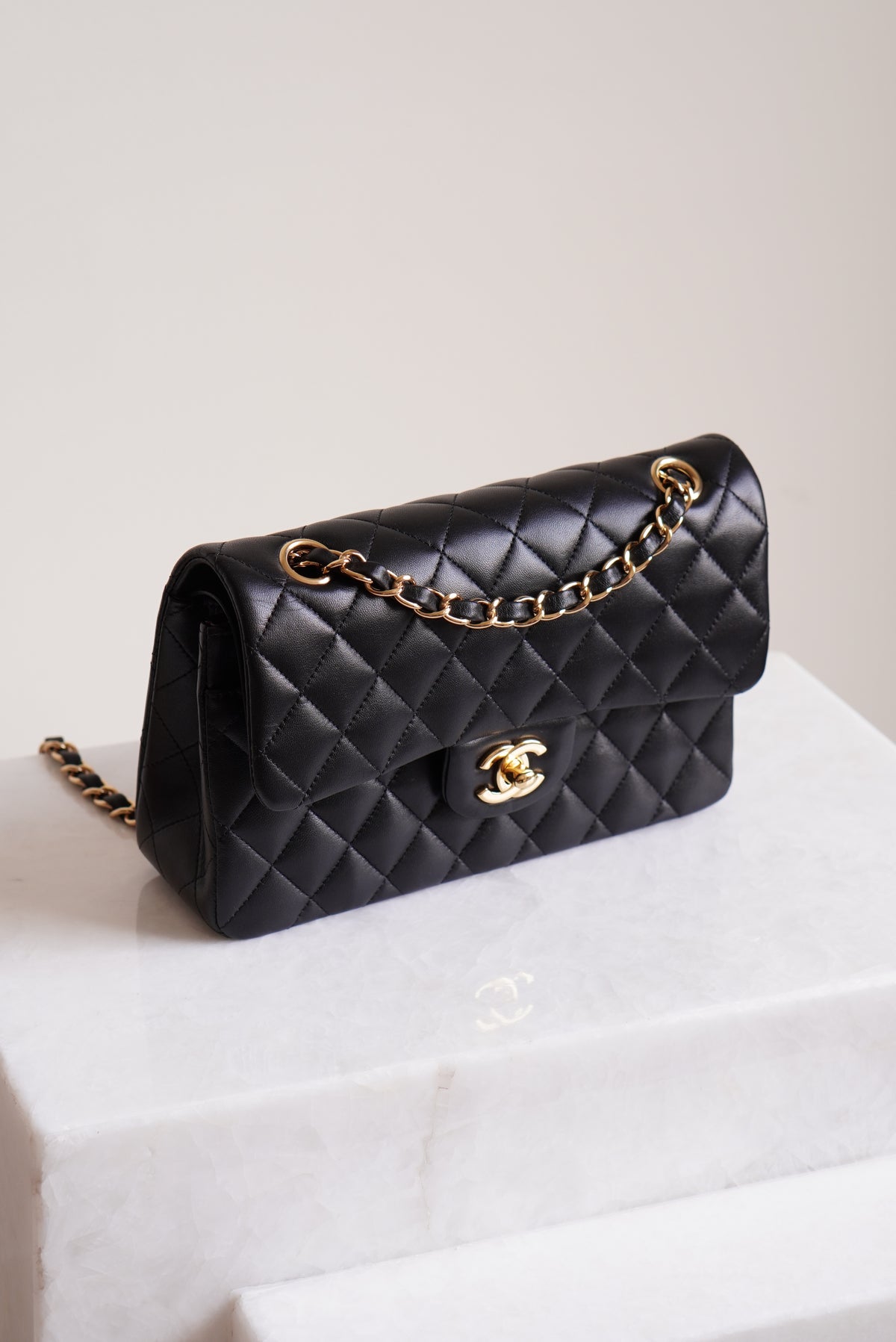 CHANEL CLASSIC SMALL DOUBLE FLAP | BLACK