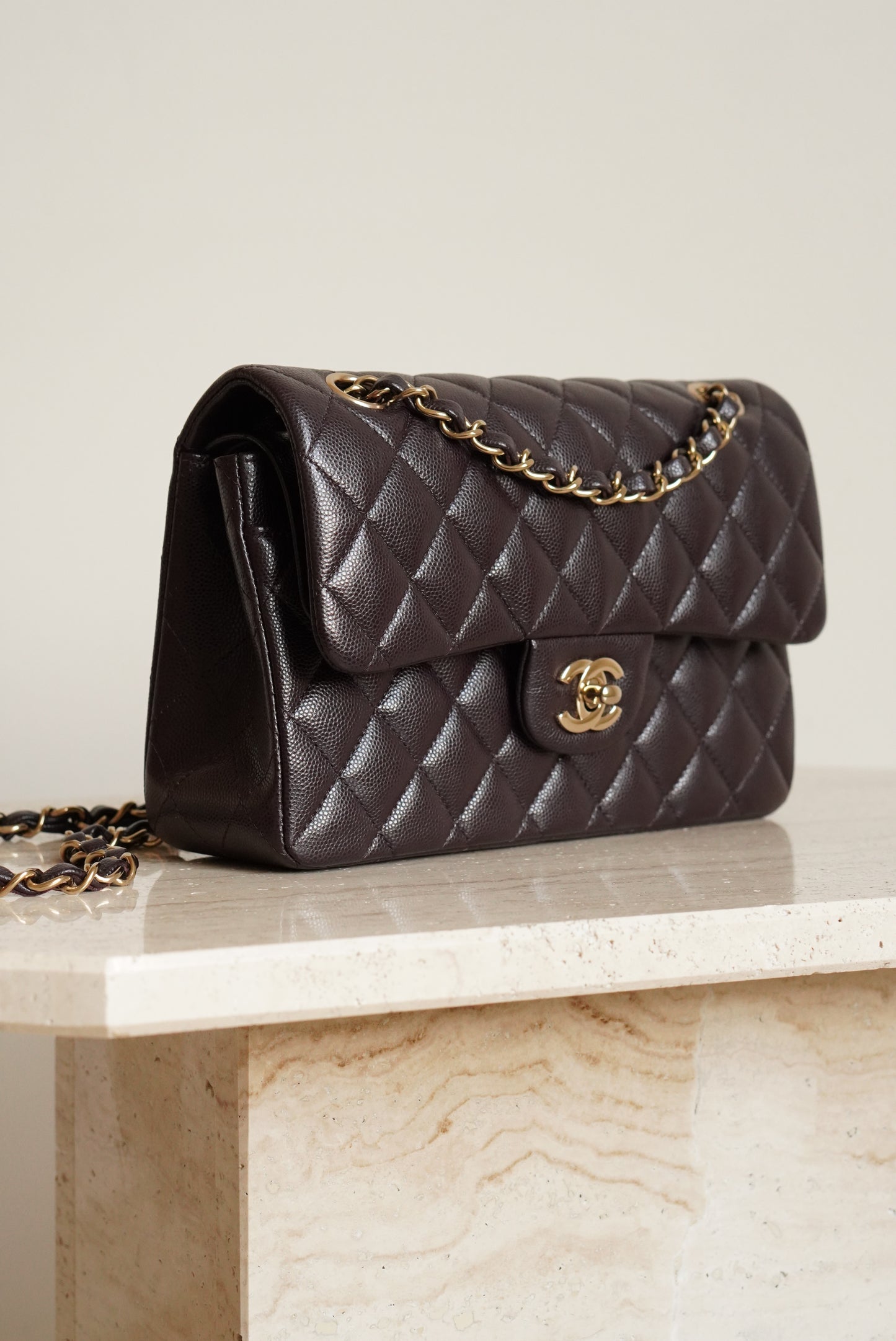 CHANEL CLASSIC 22K SMALL DOUBLE FLAP | DARK BROWN