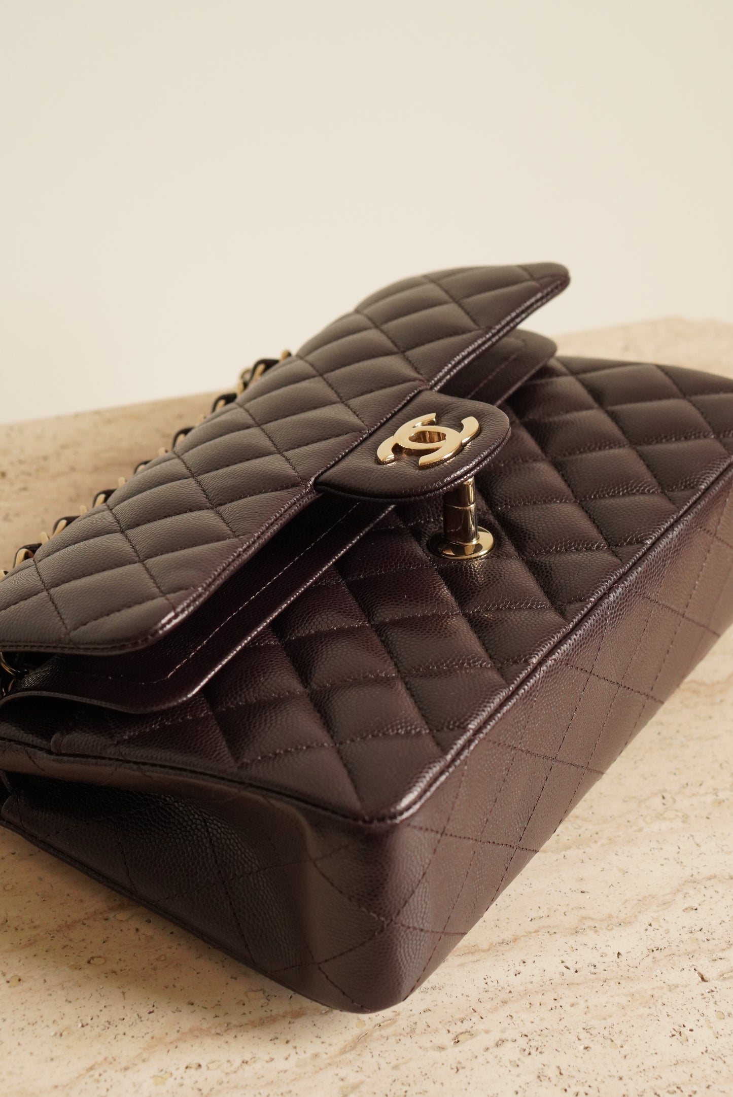 CHANEL CLASSIC 22K SMALL DOUBLE FLAP | DARK BROWN