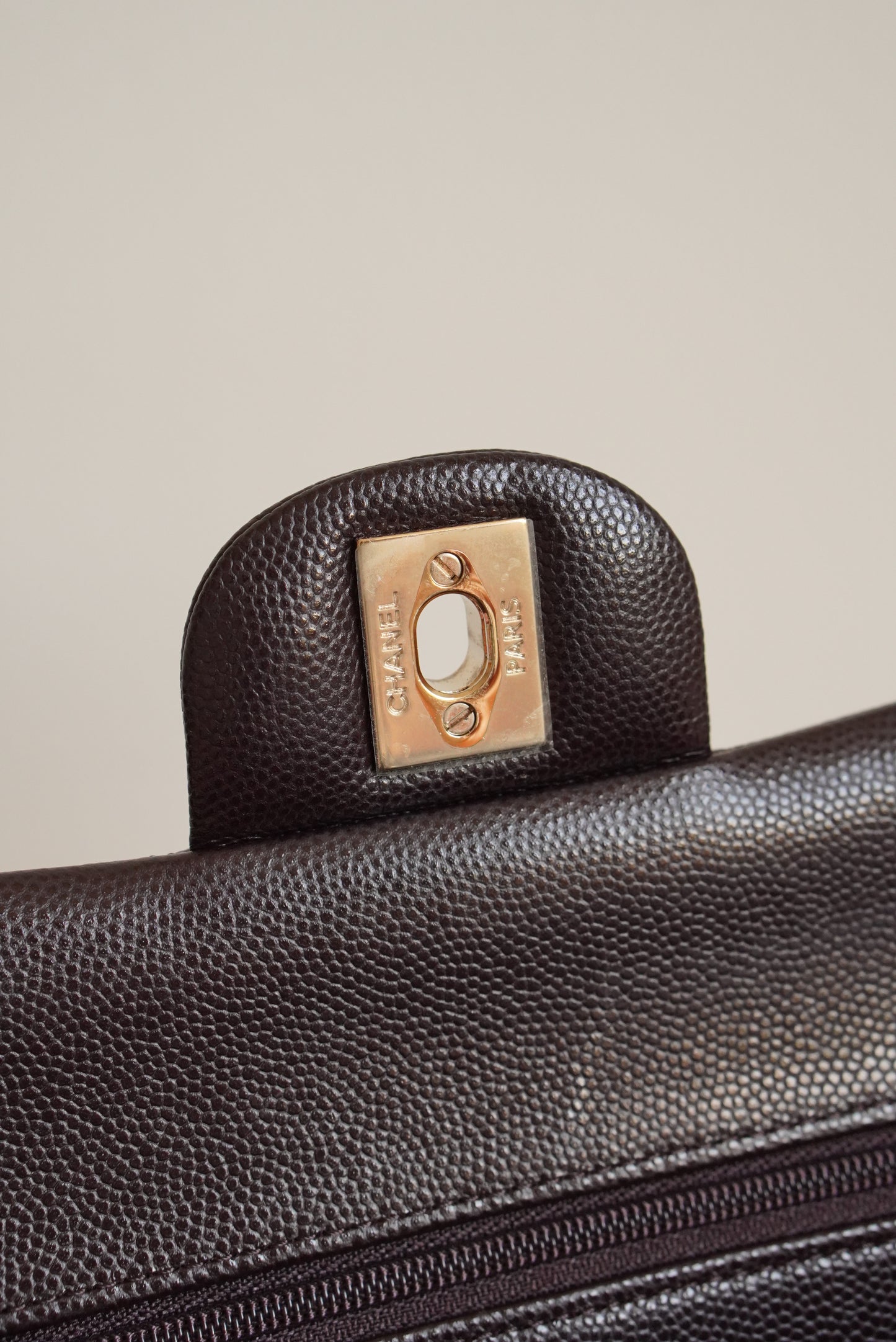 CHANEL CLASSIC 22K SMALL DOUBLE FLAP | DARK BROWN