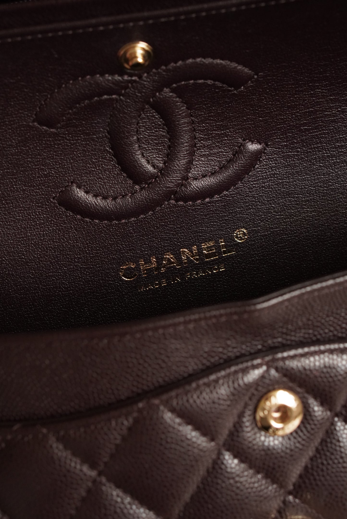 CHANEL CLASSIC 22K SMALL DOUBLE FLAP | DARK BROWN