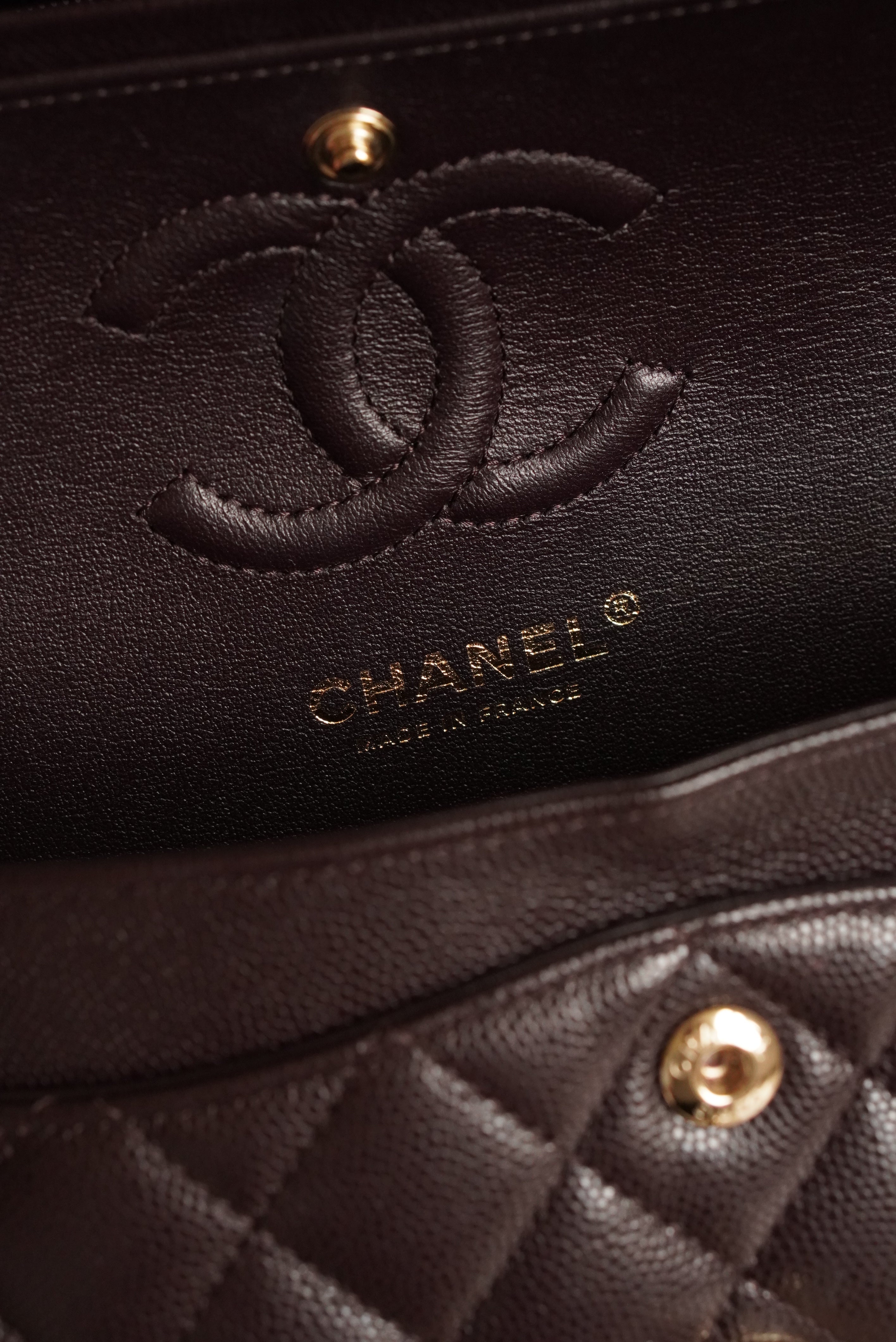 CHANEL CLASSIC 22K SMALL DOUBLE FLAP | DARK BROWN