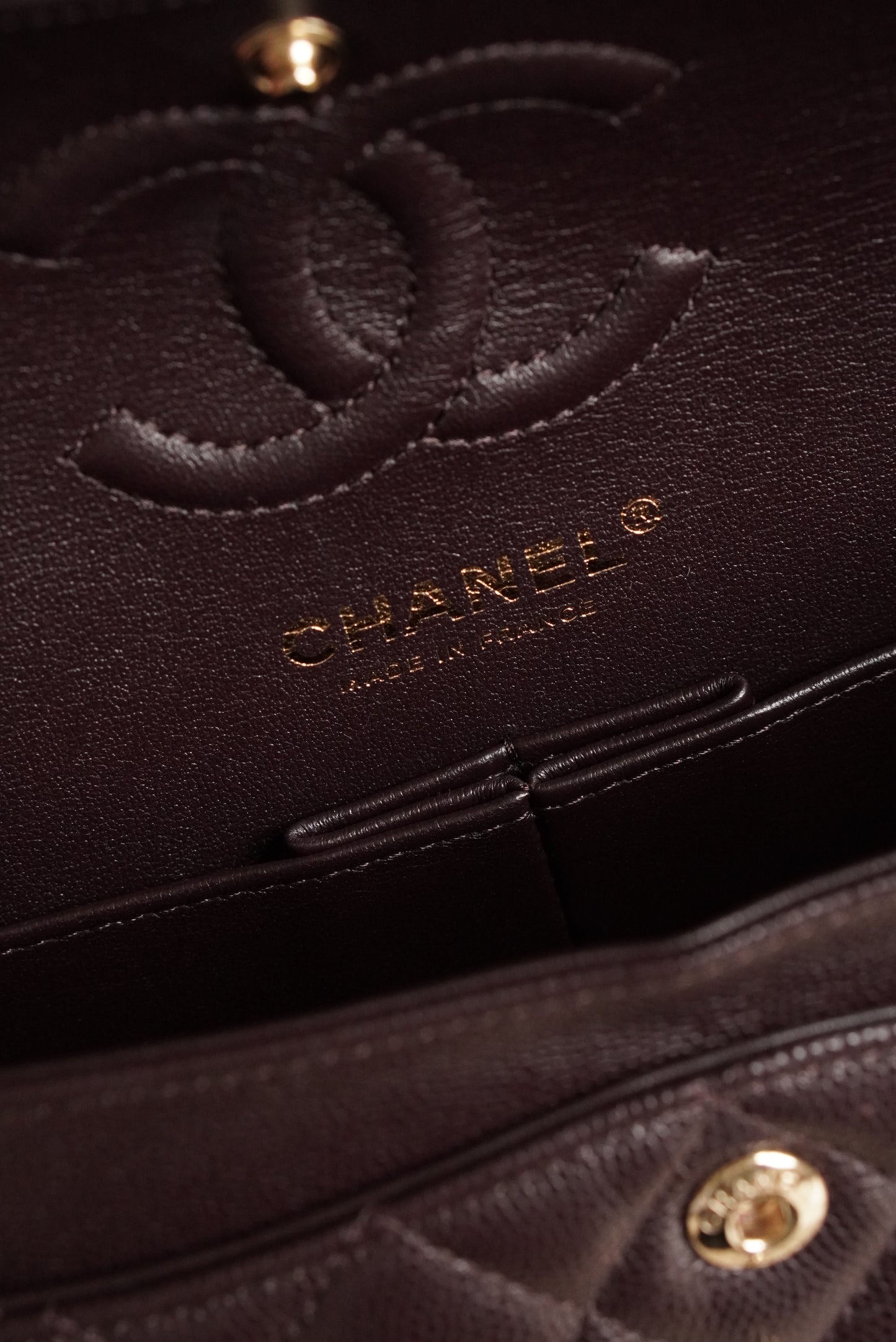 CHANEL CLASSIC 22K SMALL DOUBLE FLAP | DARK BROWN
