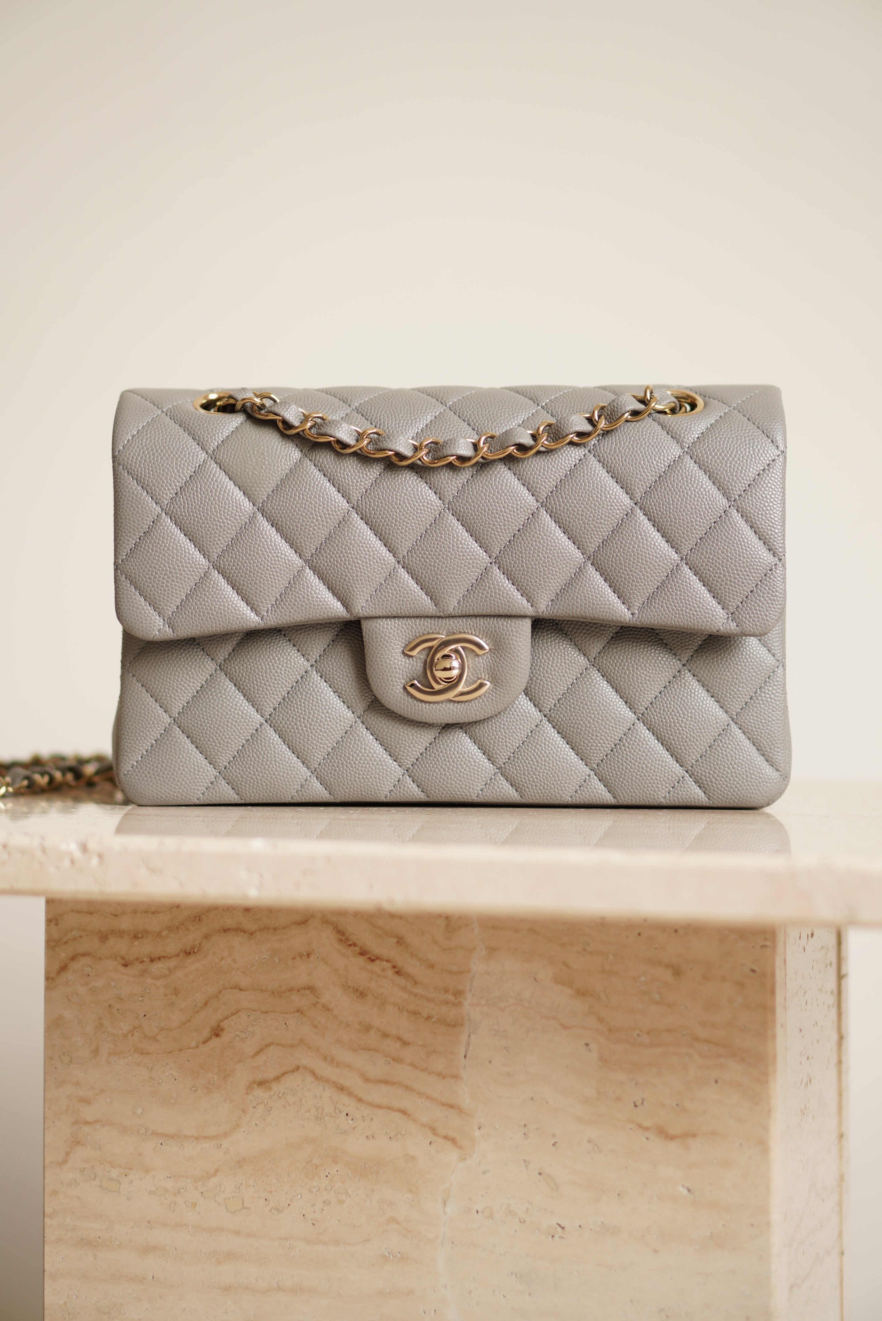 CHANEL CLASSIC 22B SMALL DOUBLE FLAP | GREY