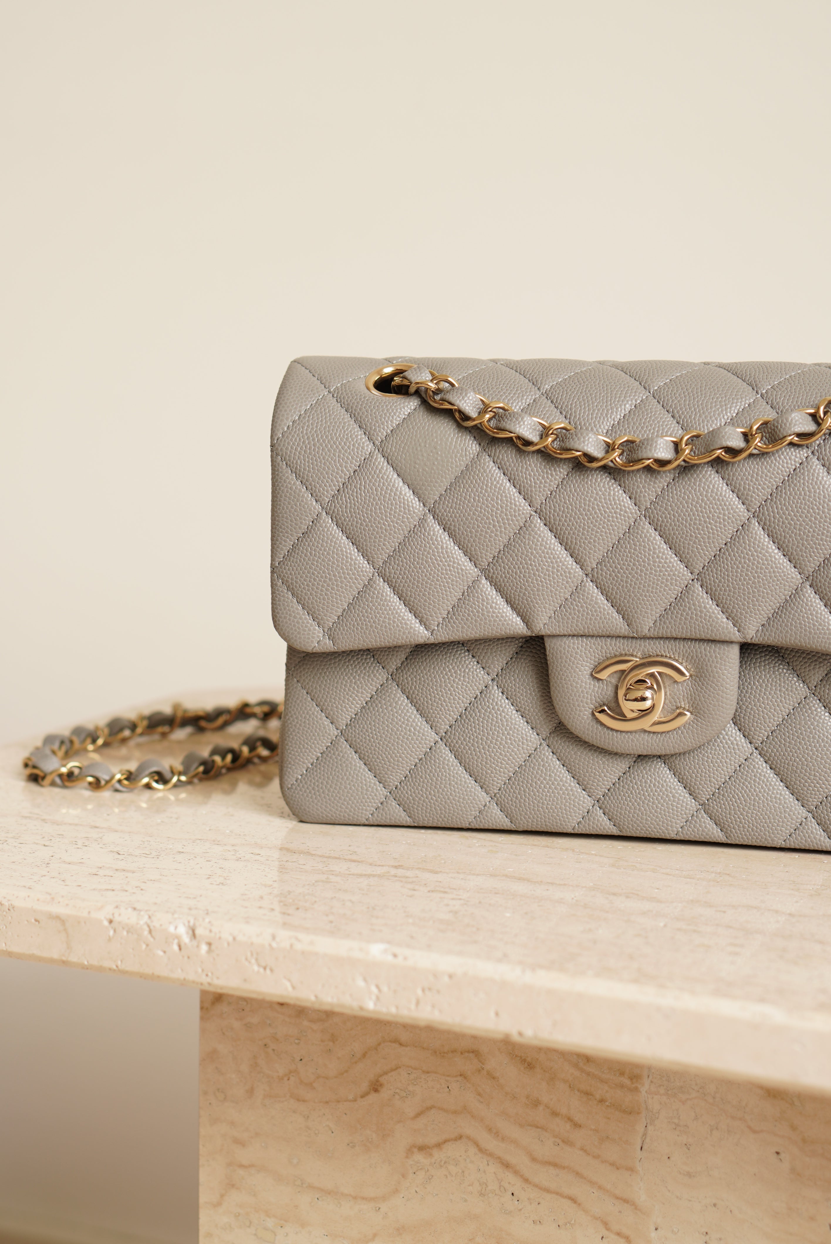 CHANEL CLASSIC 22B SMALL DOUBLE FLAP | GREY