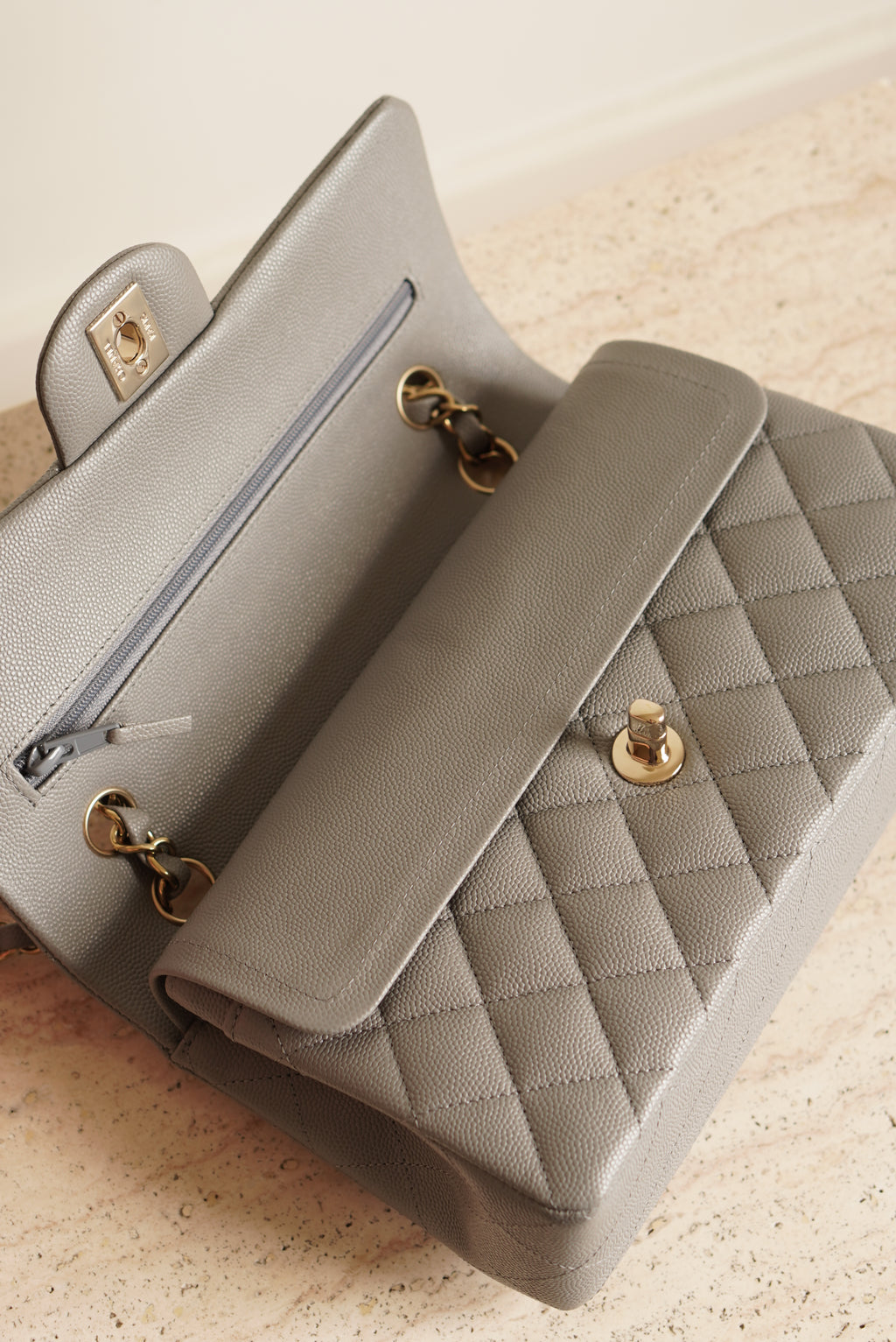 CHANEL CLASSIC 22B SMALL DOUBLE FLAP | GREY